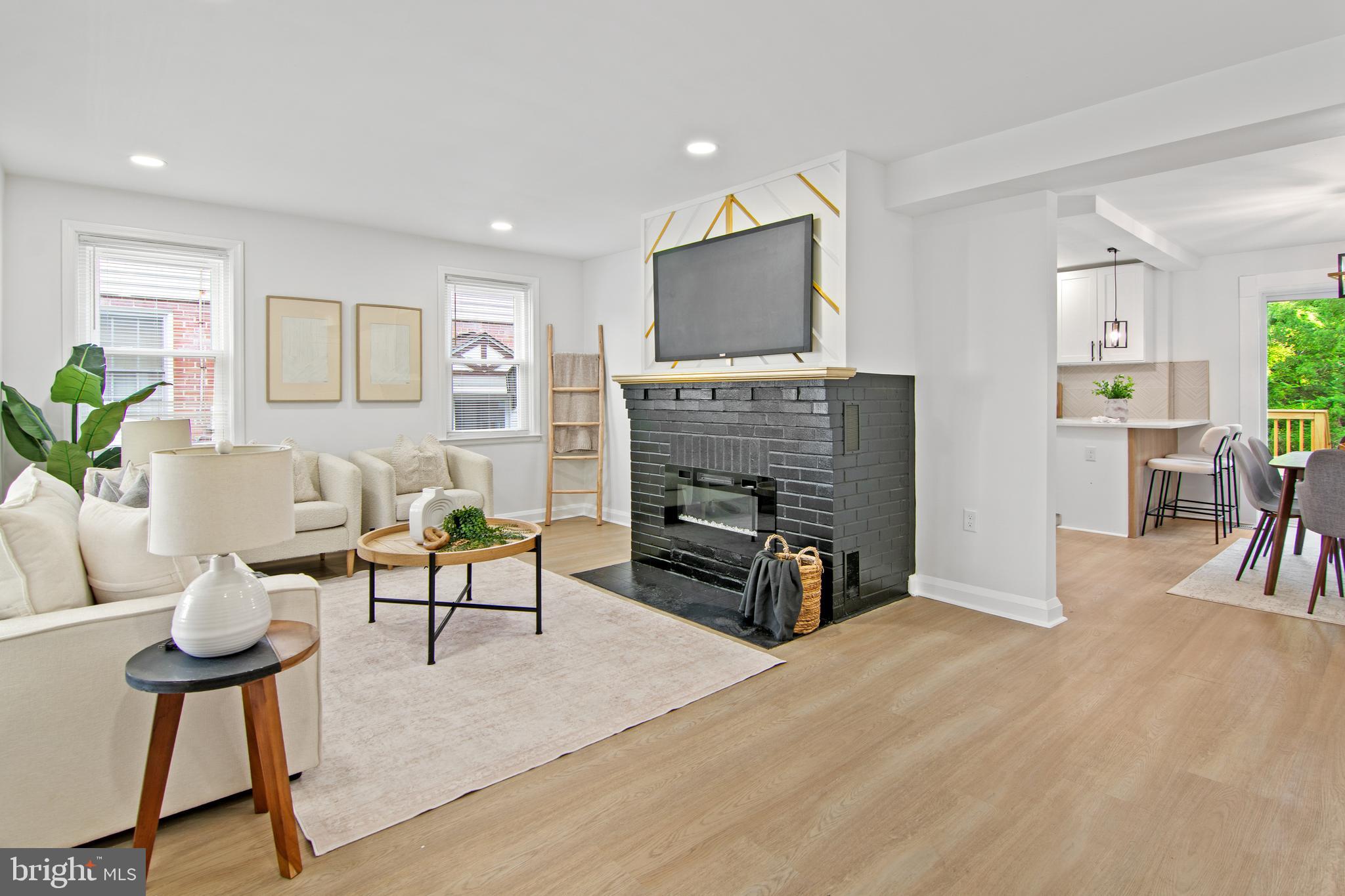 HILLENDALE PARK - Residential