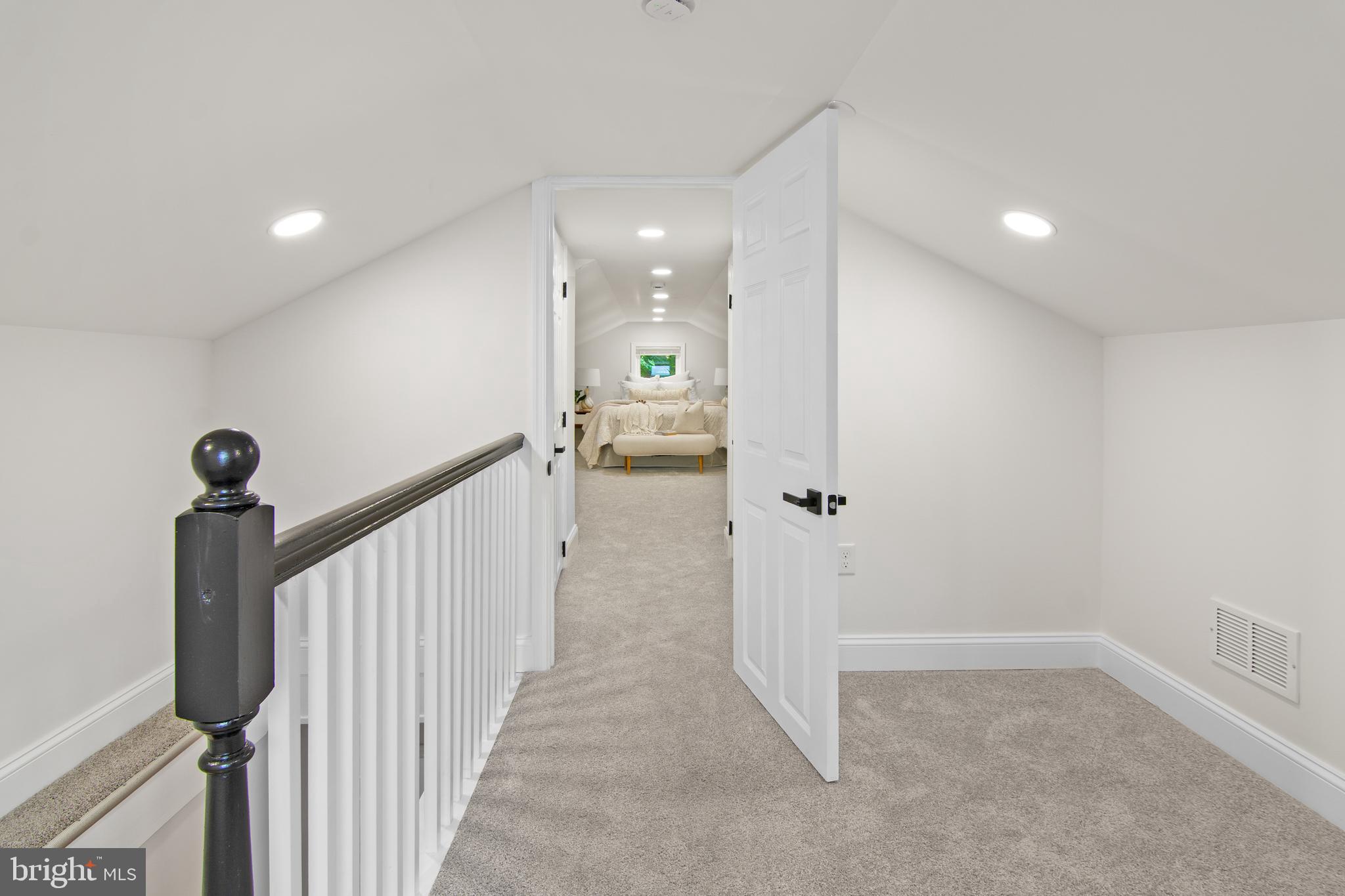 HILLENDALE PARK - Residential