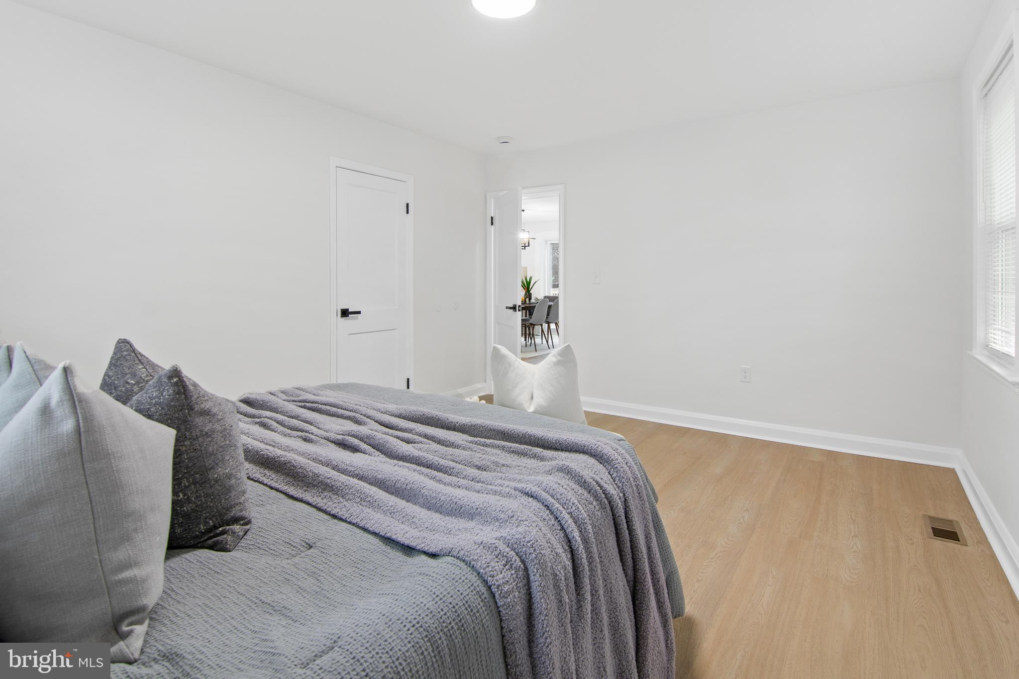 HILLENDALE PARK - Residential