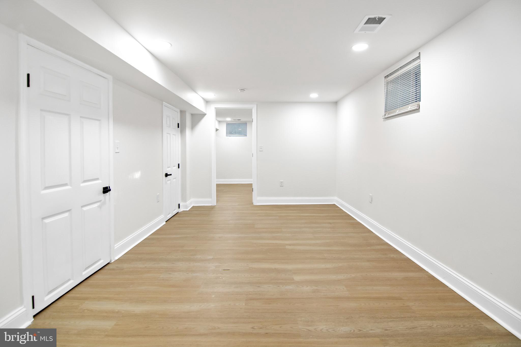 HILLENDALE PARK - Residential