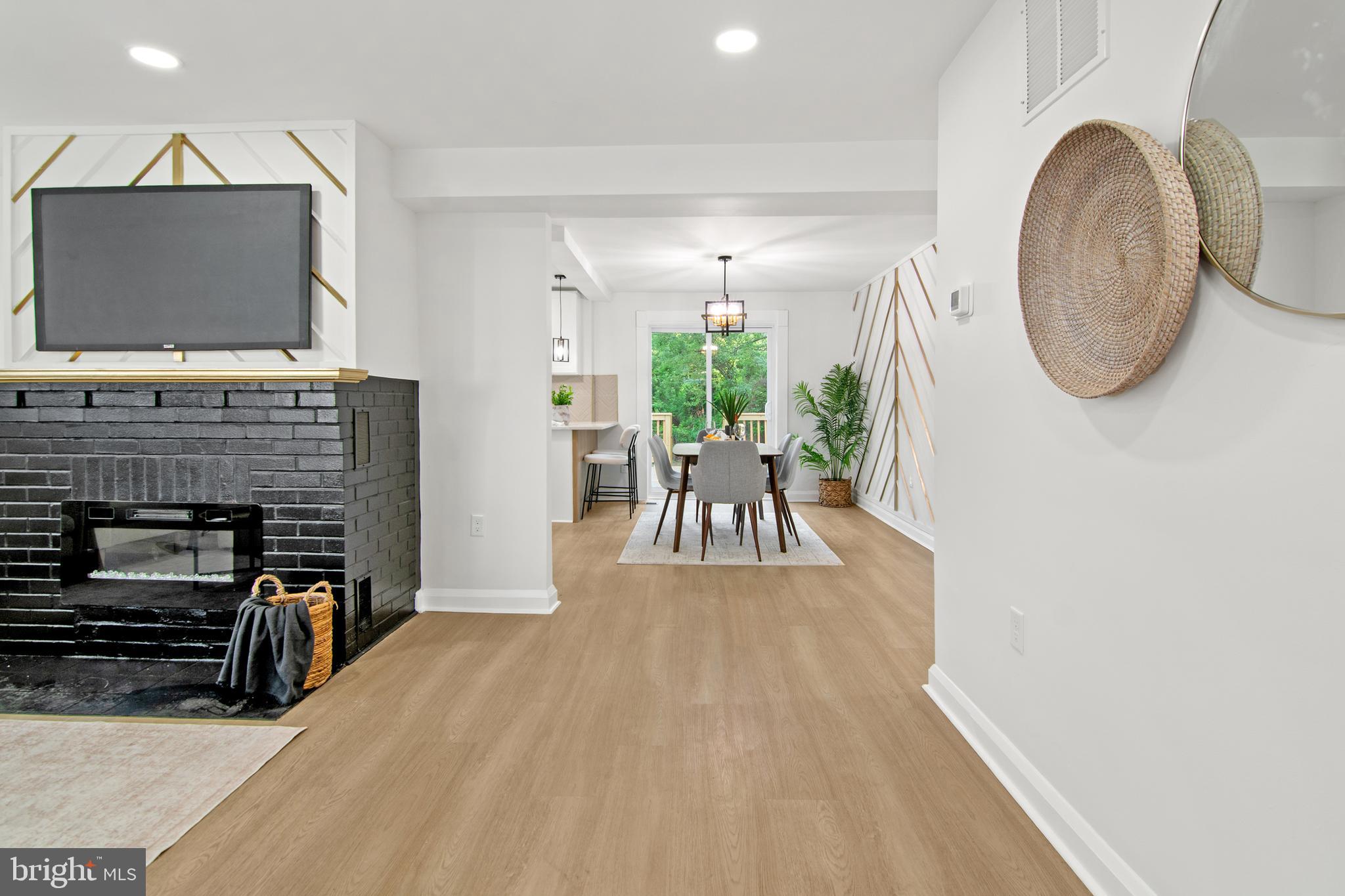 HILLENDALE PARK - Residential