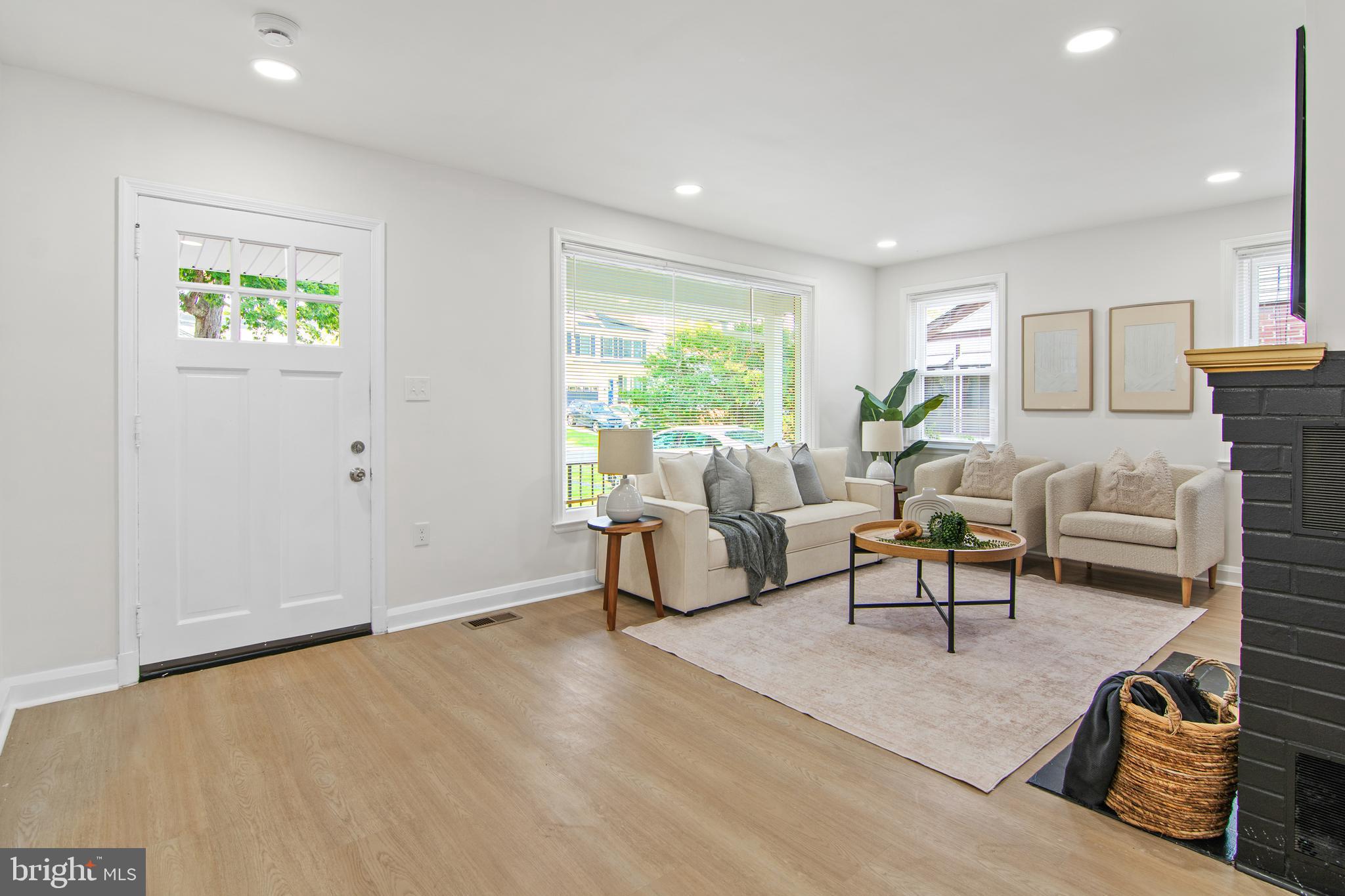HILLENDALE PARK - Residential