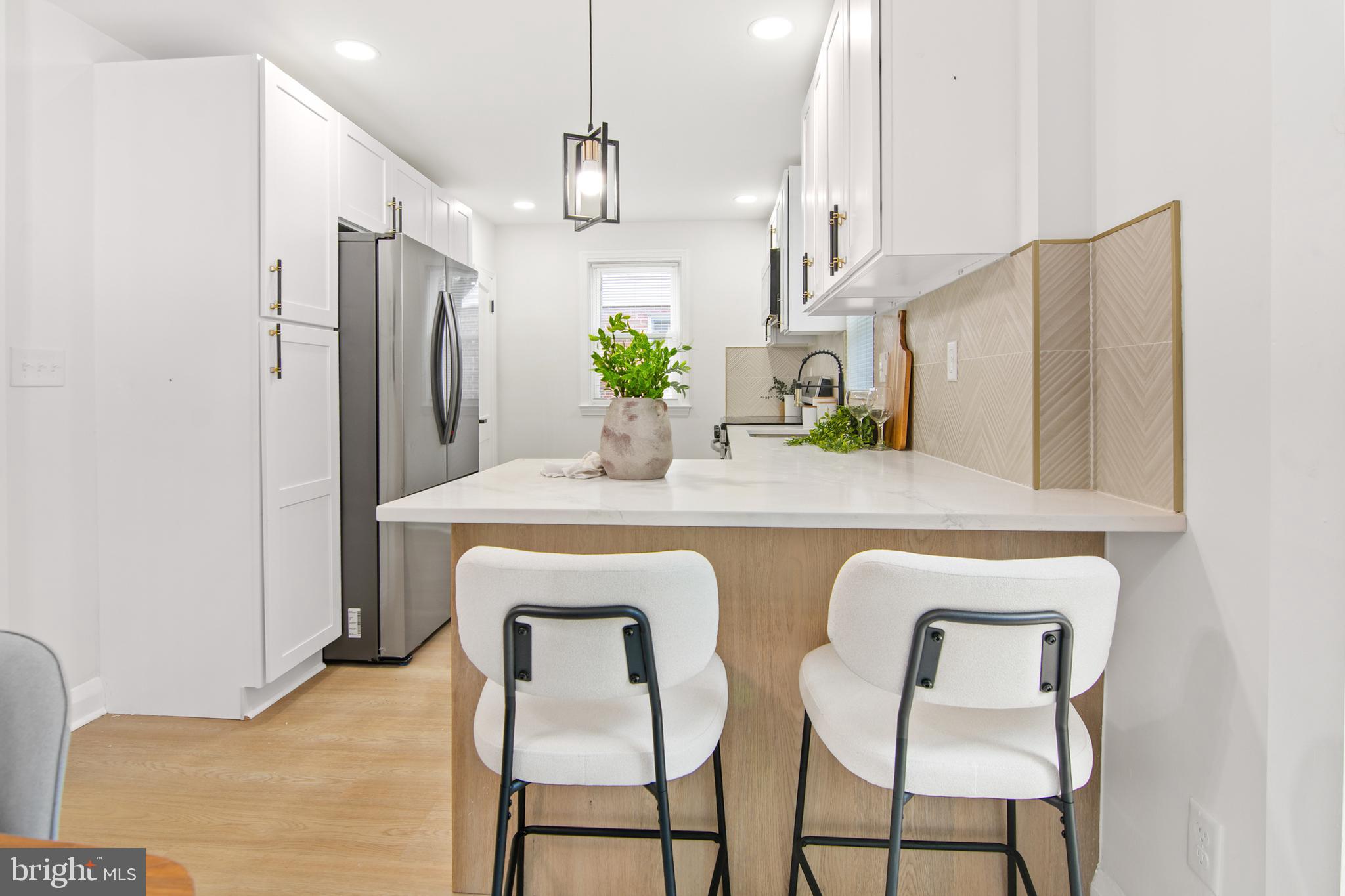 HILLENDALE PARK - Residential