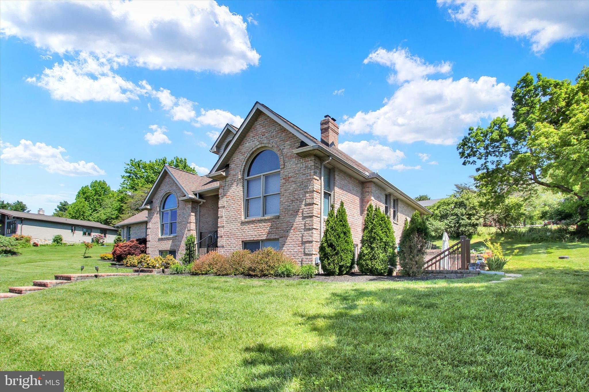 VISTA HEIGHTS - Residential