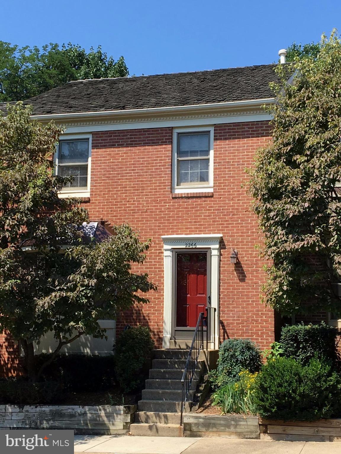 Wonderful Townhouse, Unbeatable Location -- 2 mins to Tysons & West Falls Church Metro! Trader Joe's & Whole Foods just around corner + Fast access to 66, 495! 2 Master BR Suites, each w/ private bath & walk-in closet, gorgeous remodeled kit, new carpeting, deck off liv room backs to trees!  Fully fin lower level has fplc, built-in bookcases, full bath, private room - can be 3rd bedroom/study!