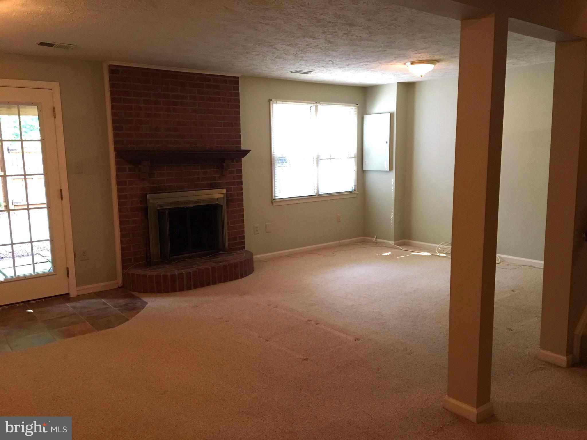 IDYLWOOD STATION - Residential Lease