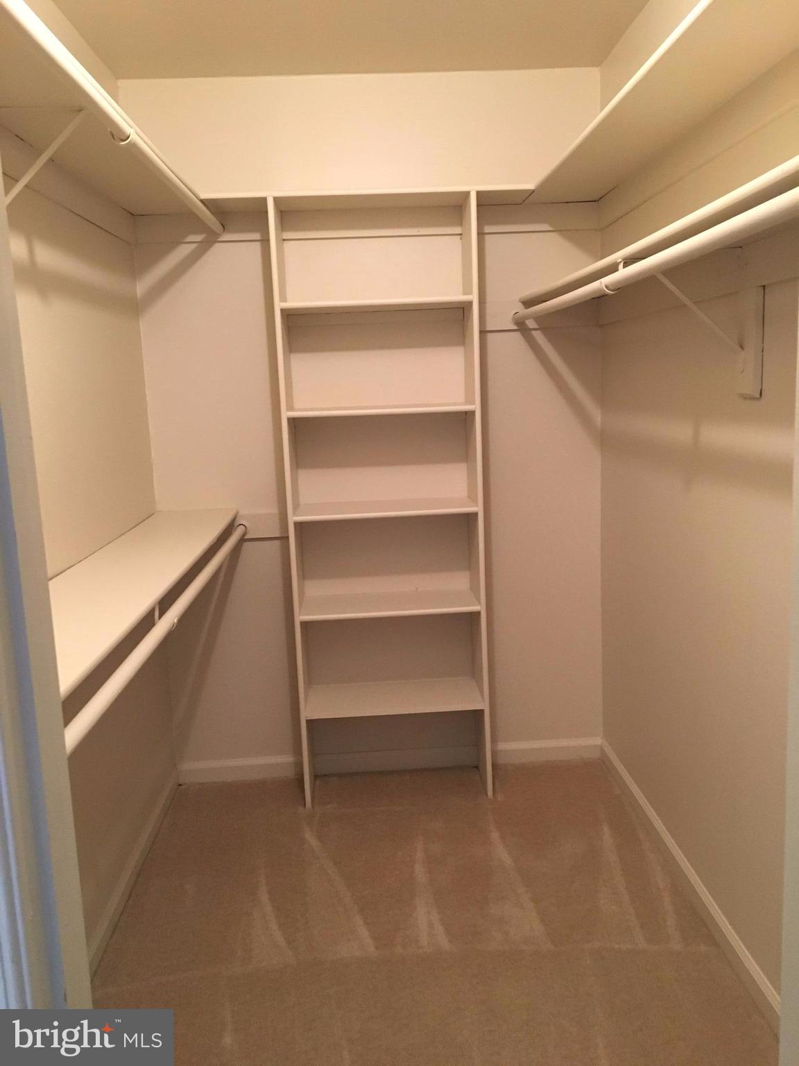 IDYLWOOD STATION - Residential Lease
