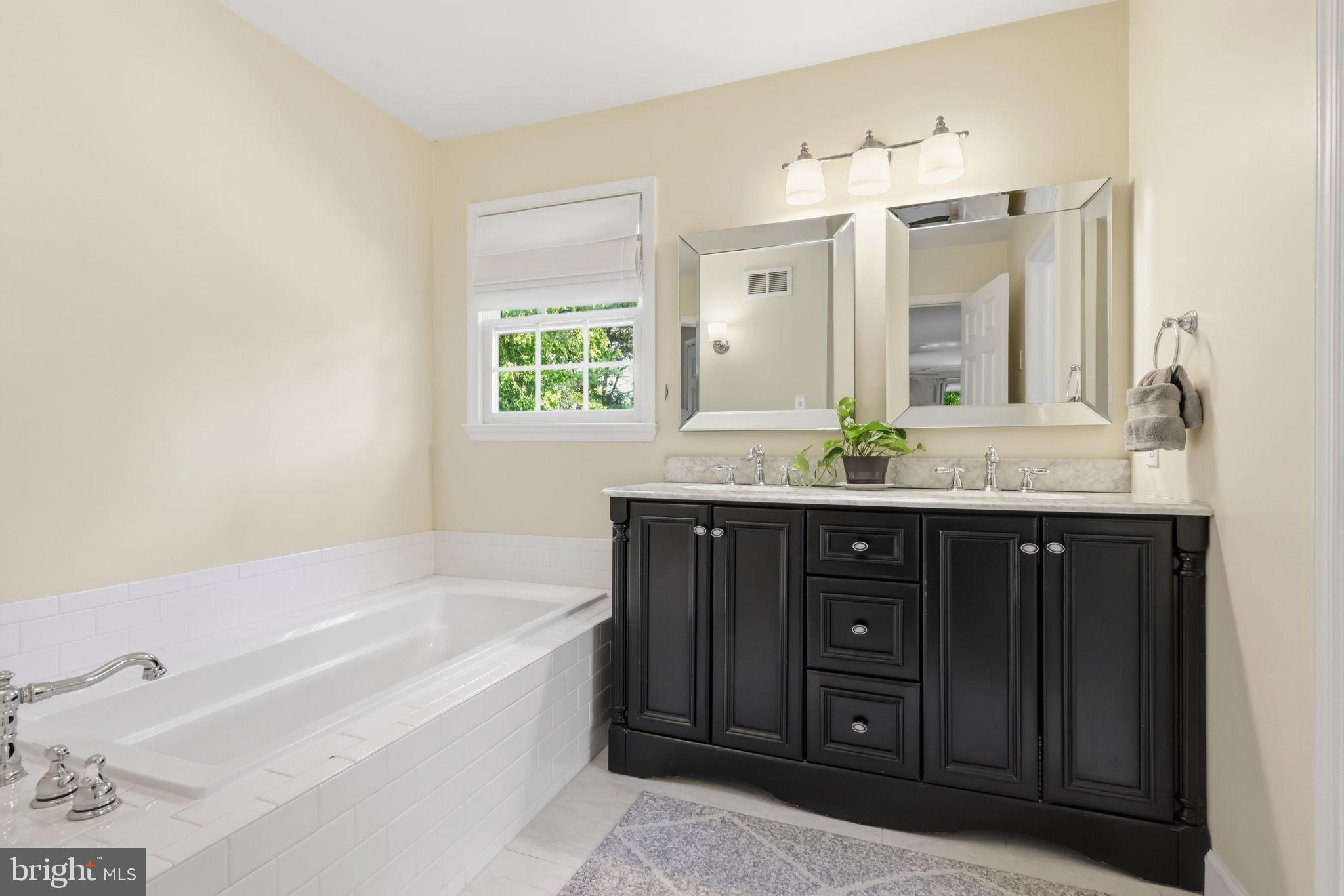 YARDLEY RUN - Residential