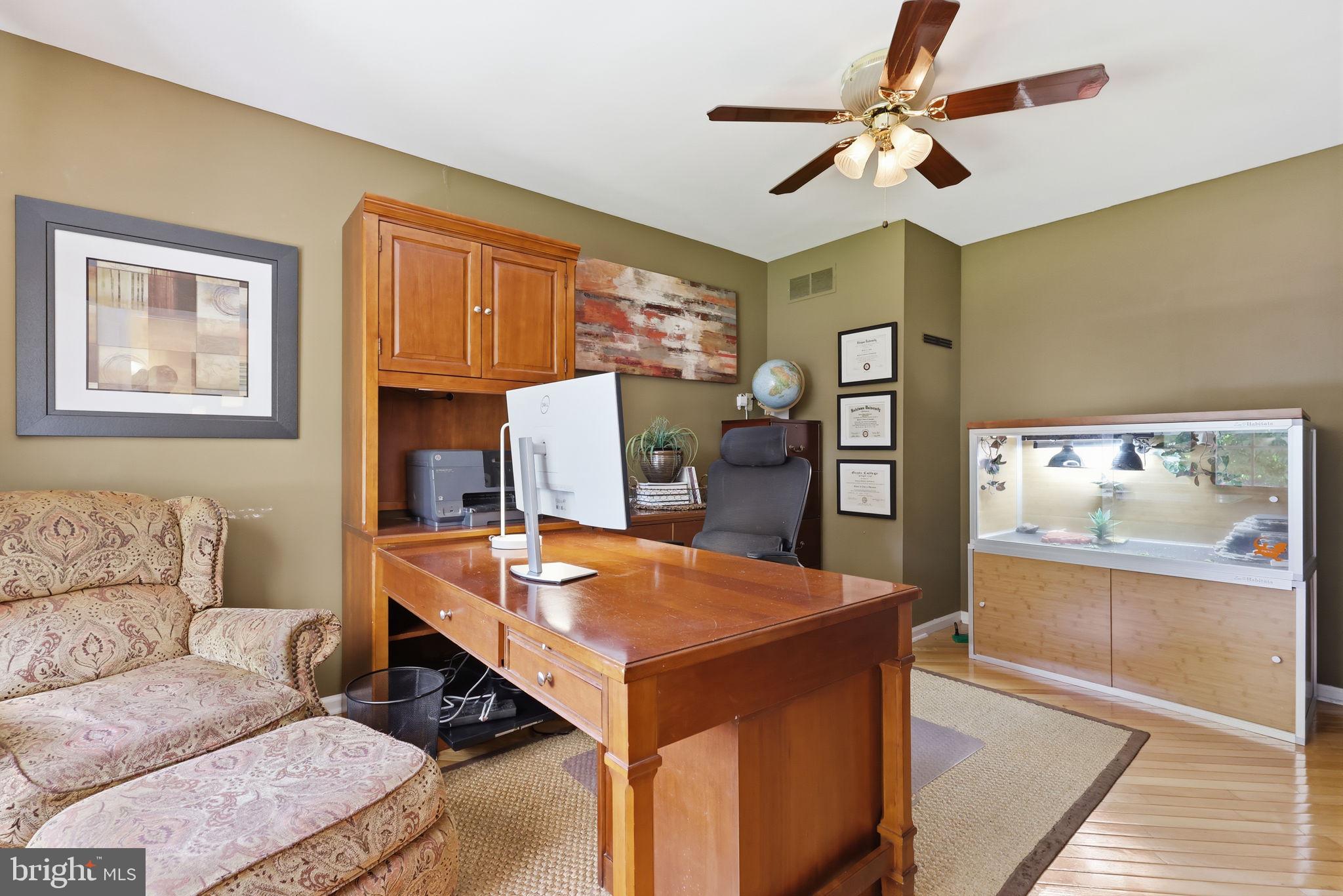 YARDLEY RUN - Residential