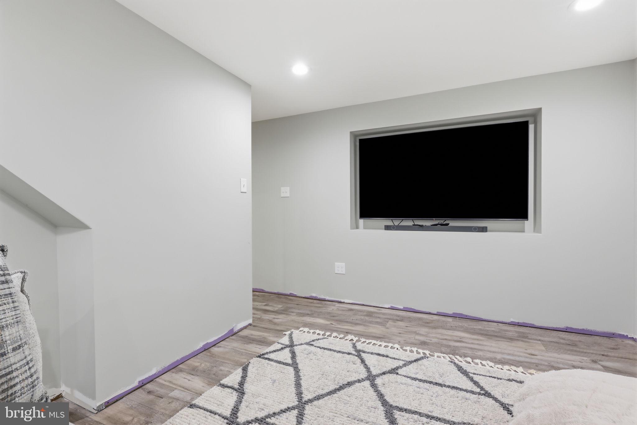 YARDLEY RUN - Residential