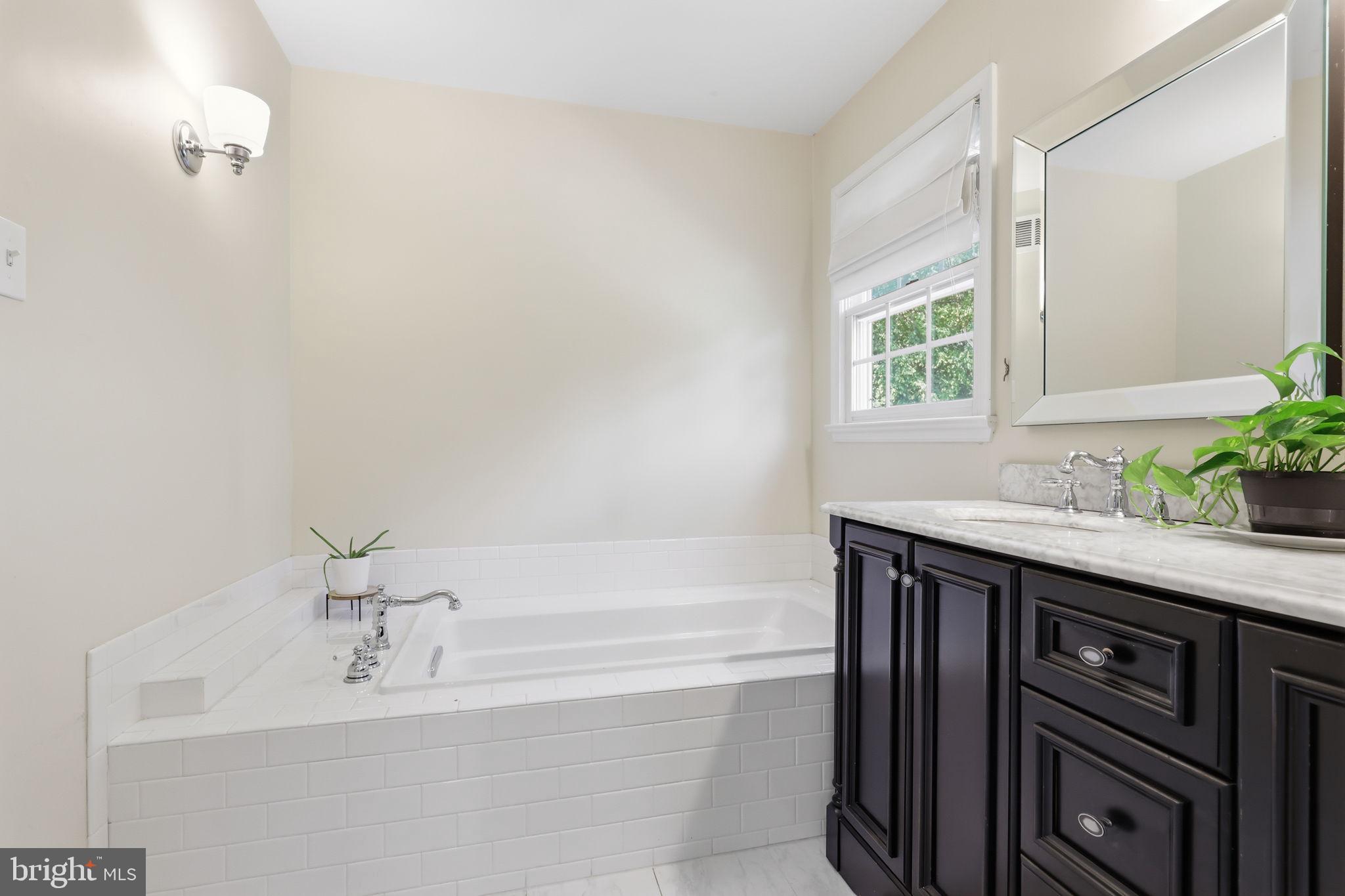 YARDLEY RUN - Residential