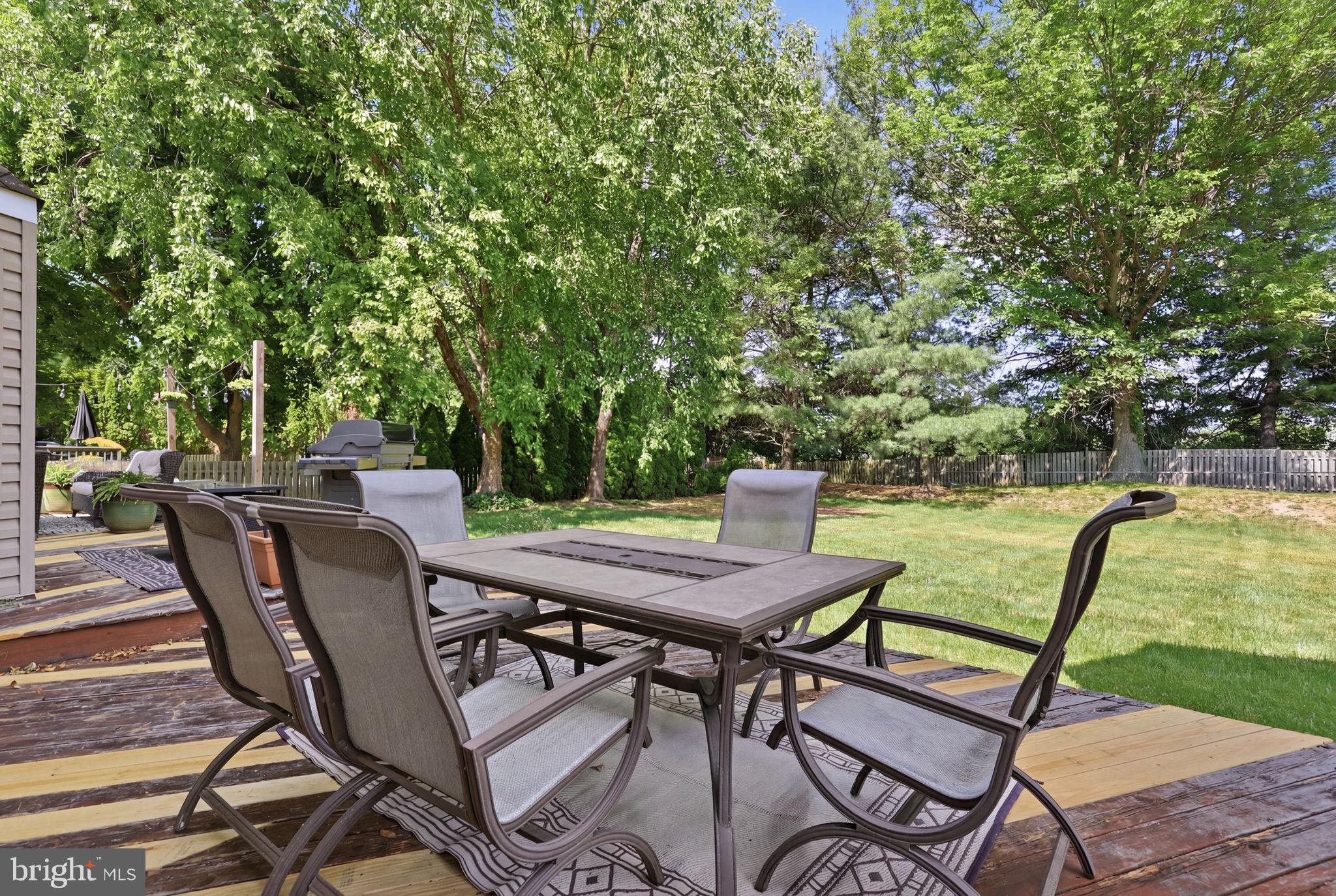 YARDLEY RUN - Residential