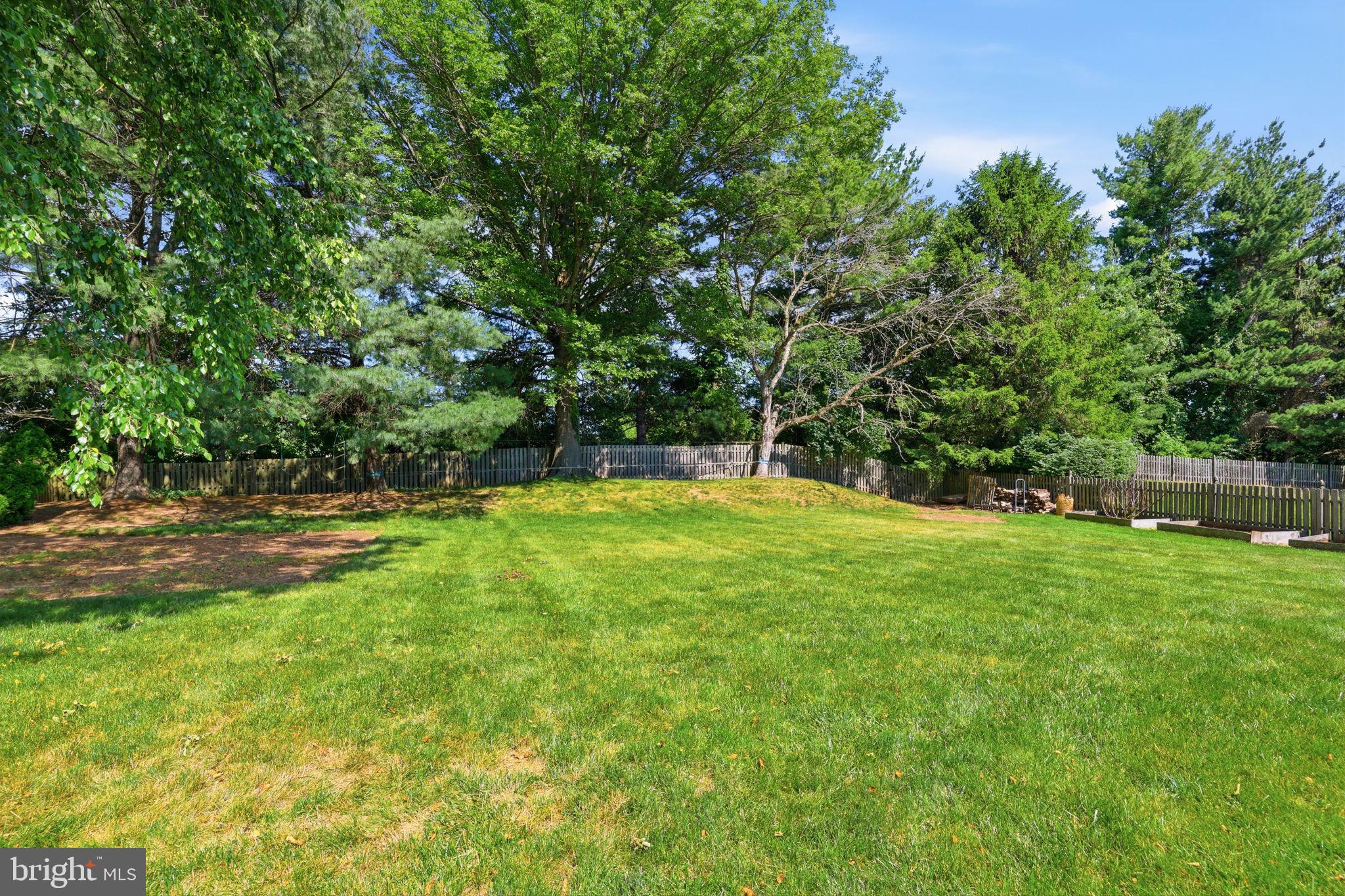 YARDLEY RUN - Residential