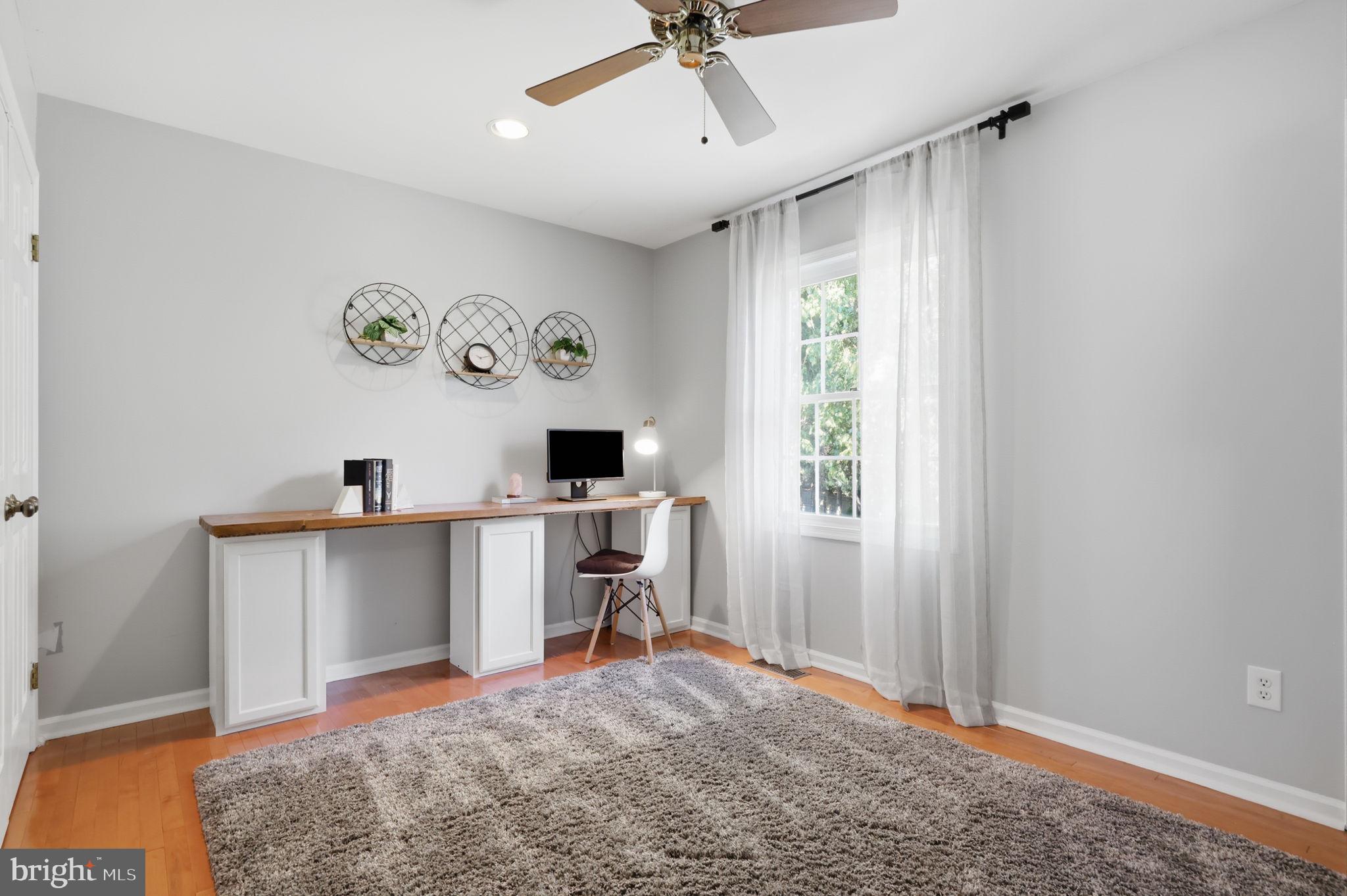 YARDLEY RUN - Residential