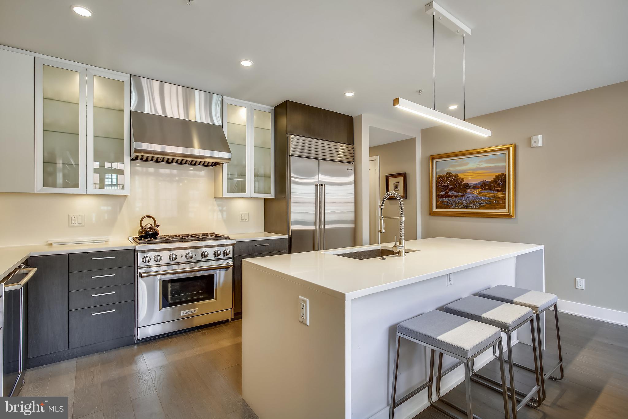 THE SELECT AT GASLIGHT SQUARE - Residential