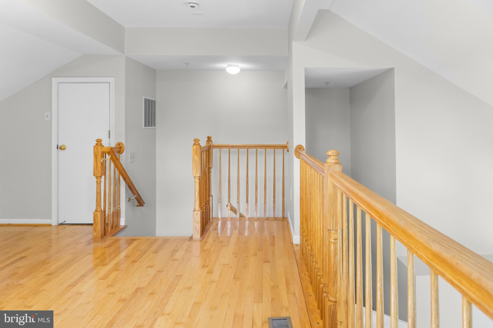 JAMES CREEK - Residential