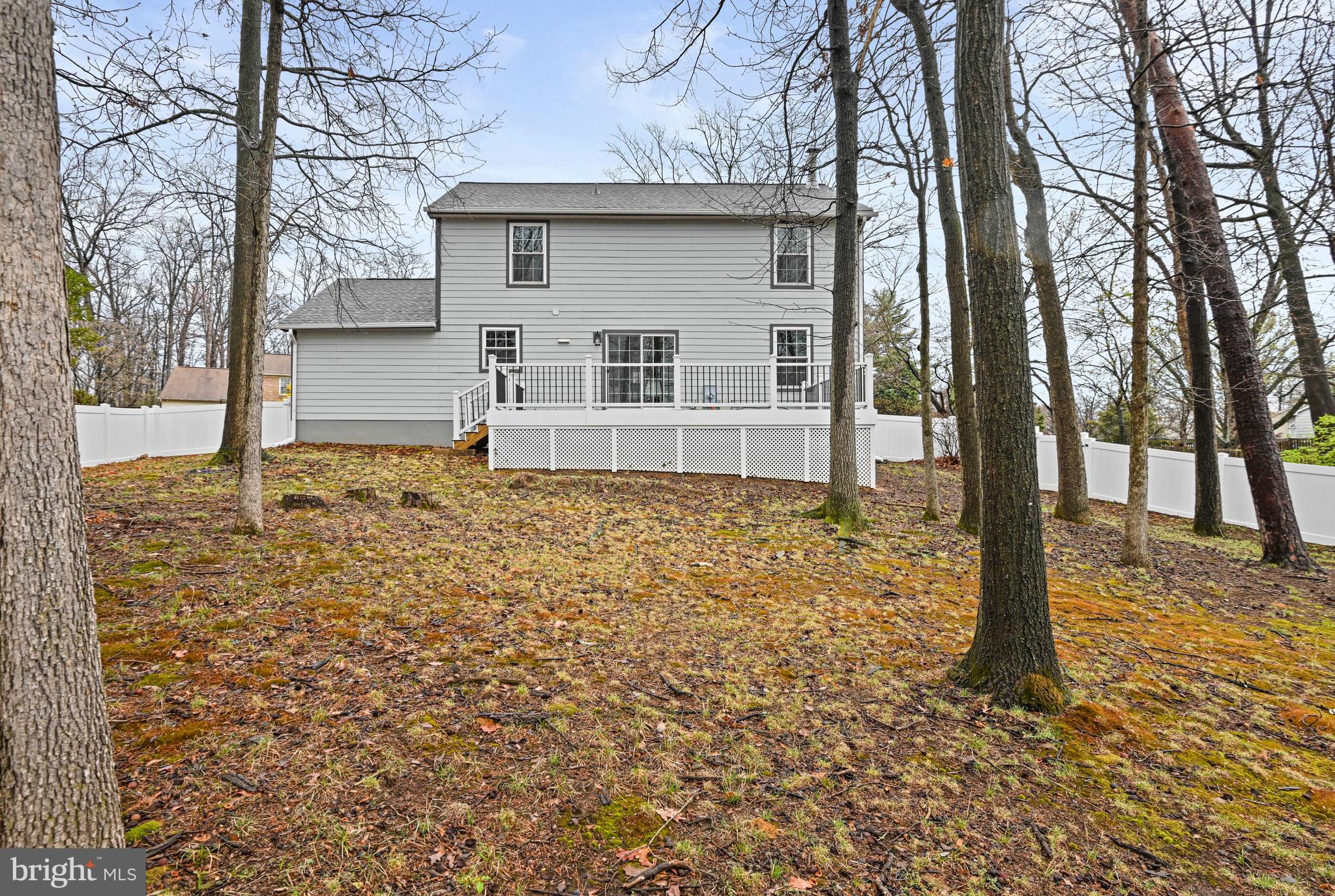 TREESIDE - Residential