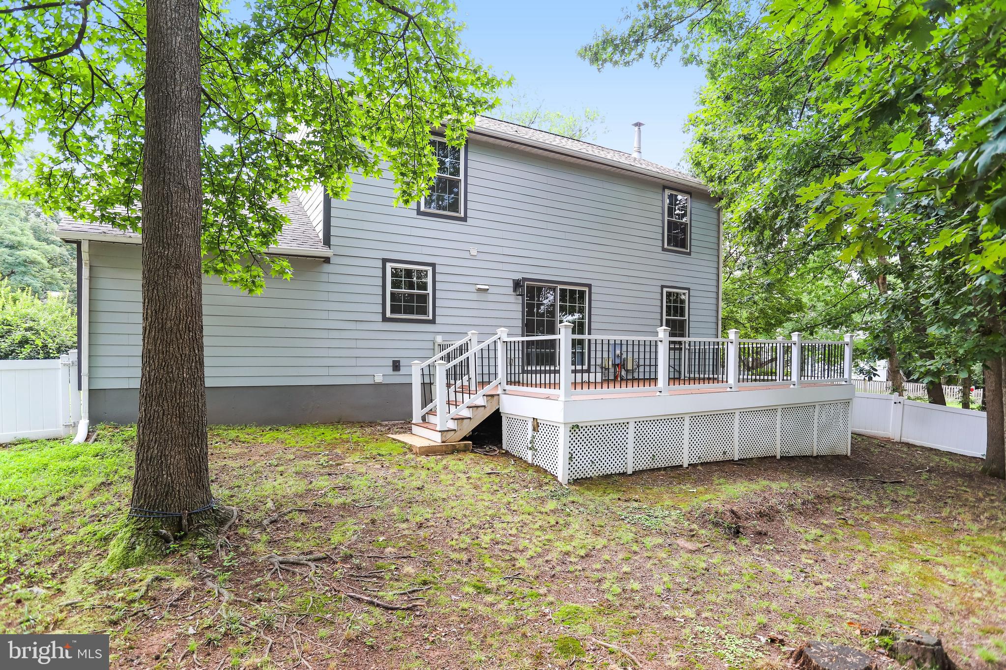 TREESIDE - Residential