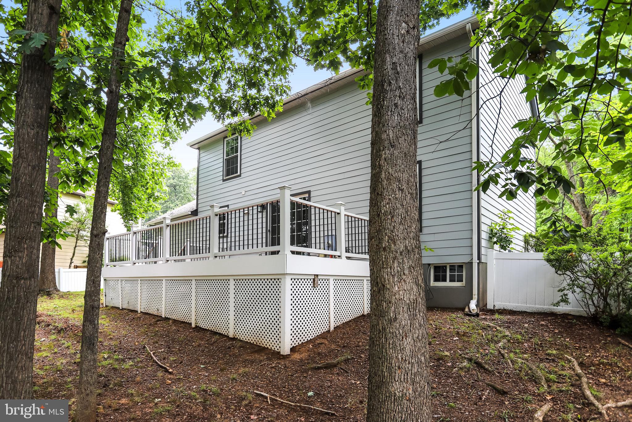 TREESIDE - Residential