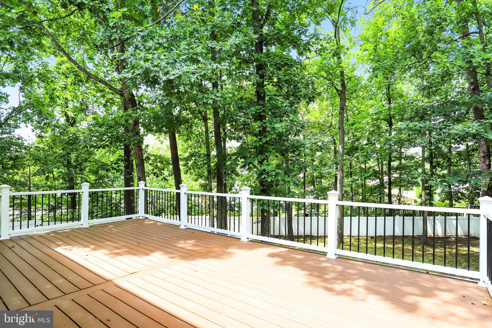 TREESIDE - Residential