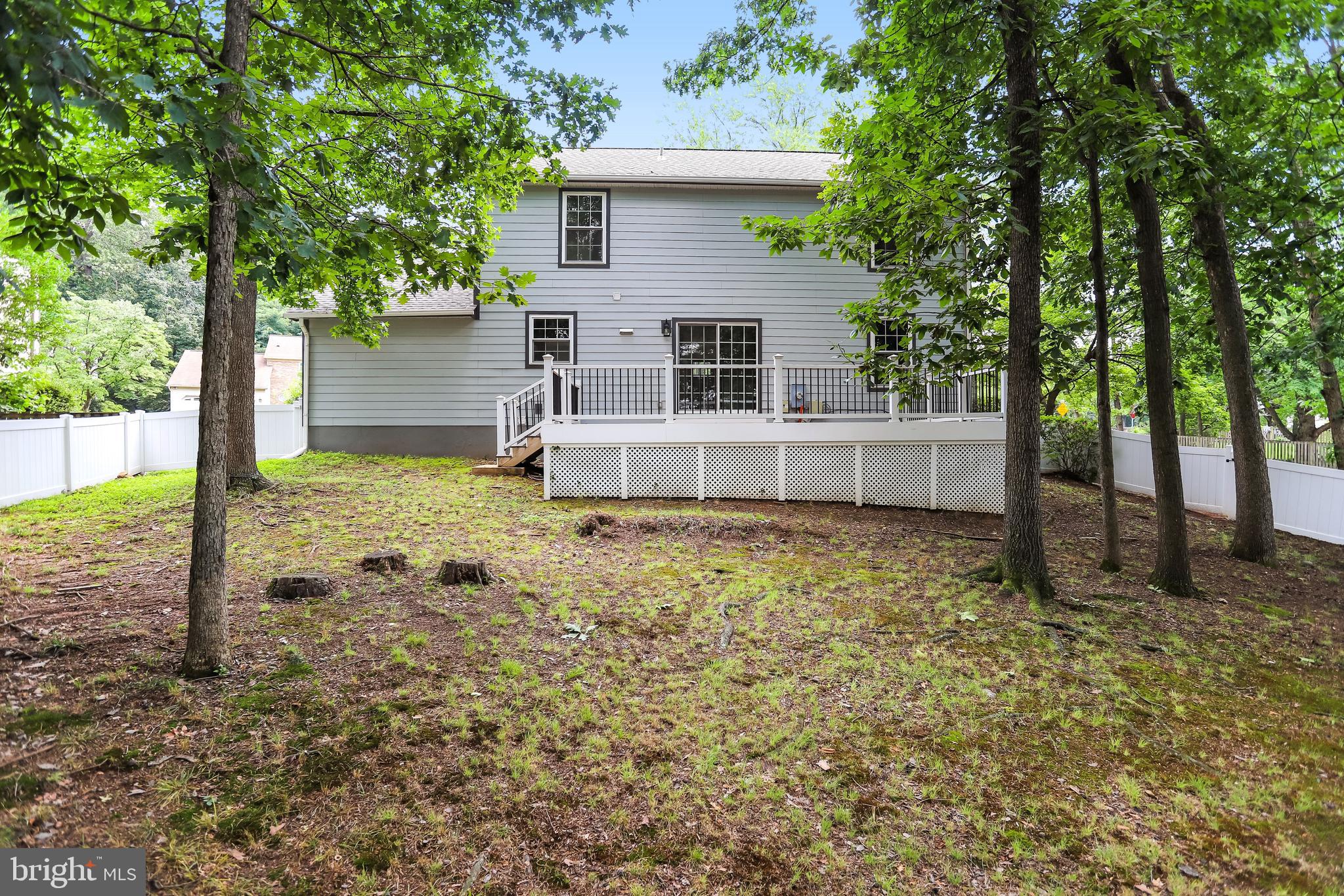TREESIDE - Residential