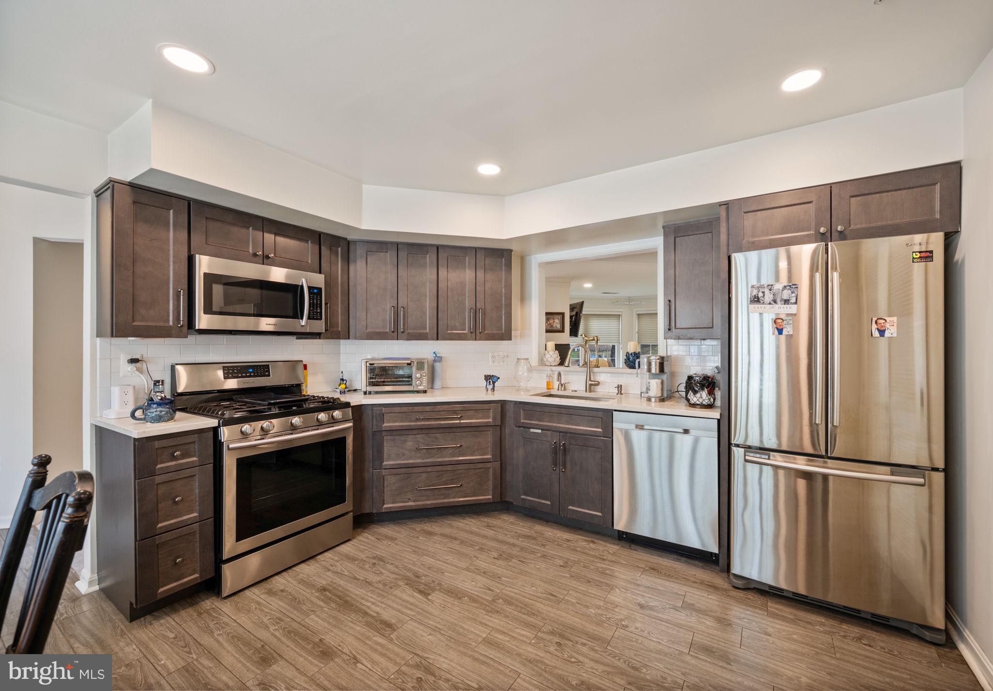 GREY ROCK FLATS - Residential