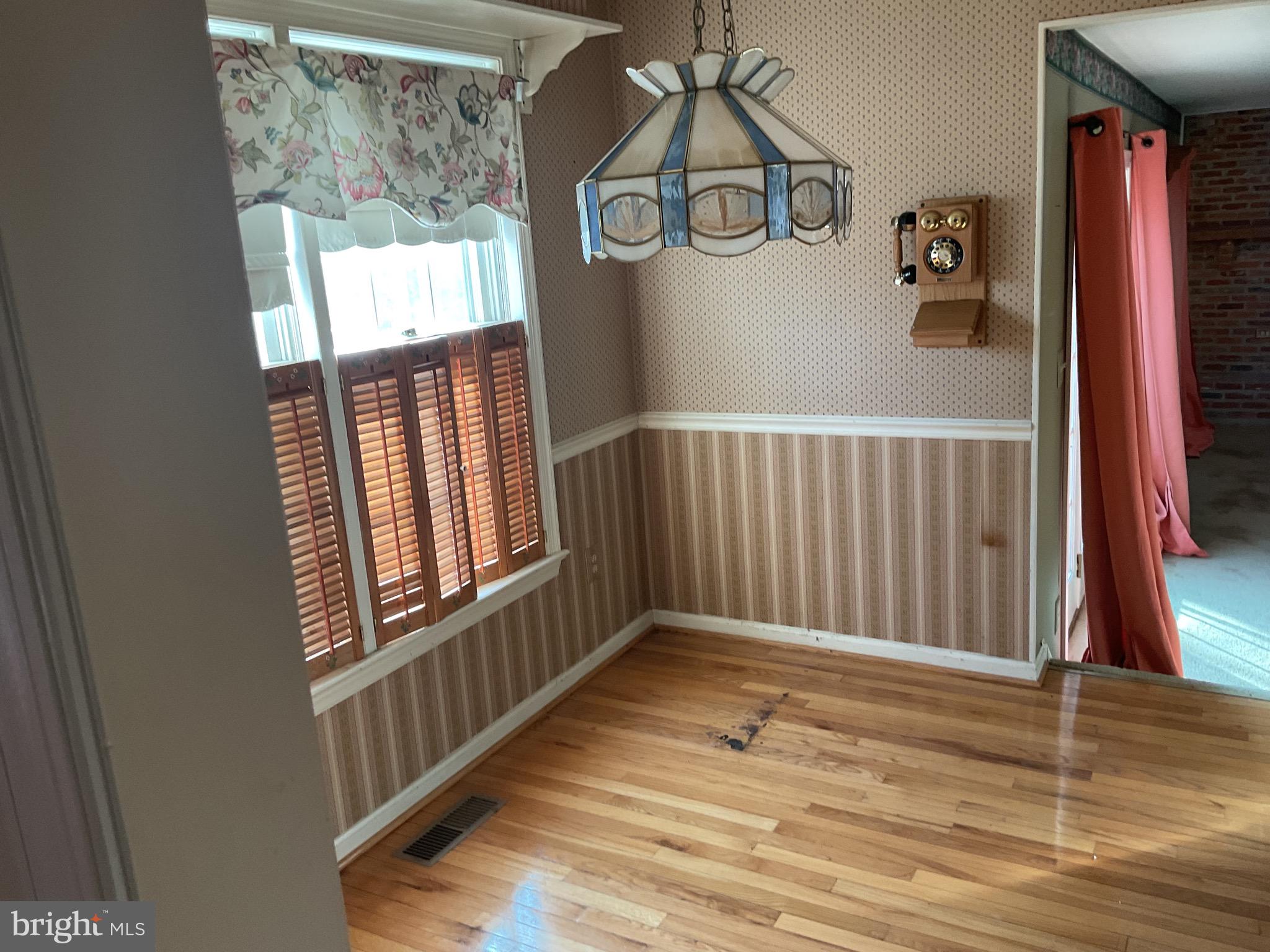 FAIRFAX STATION - Residential