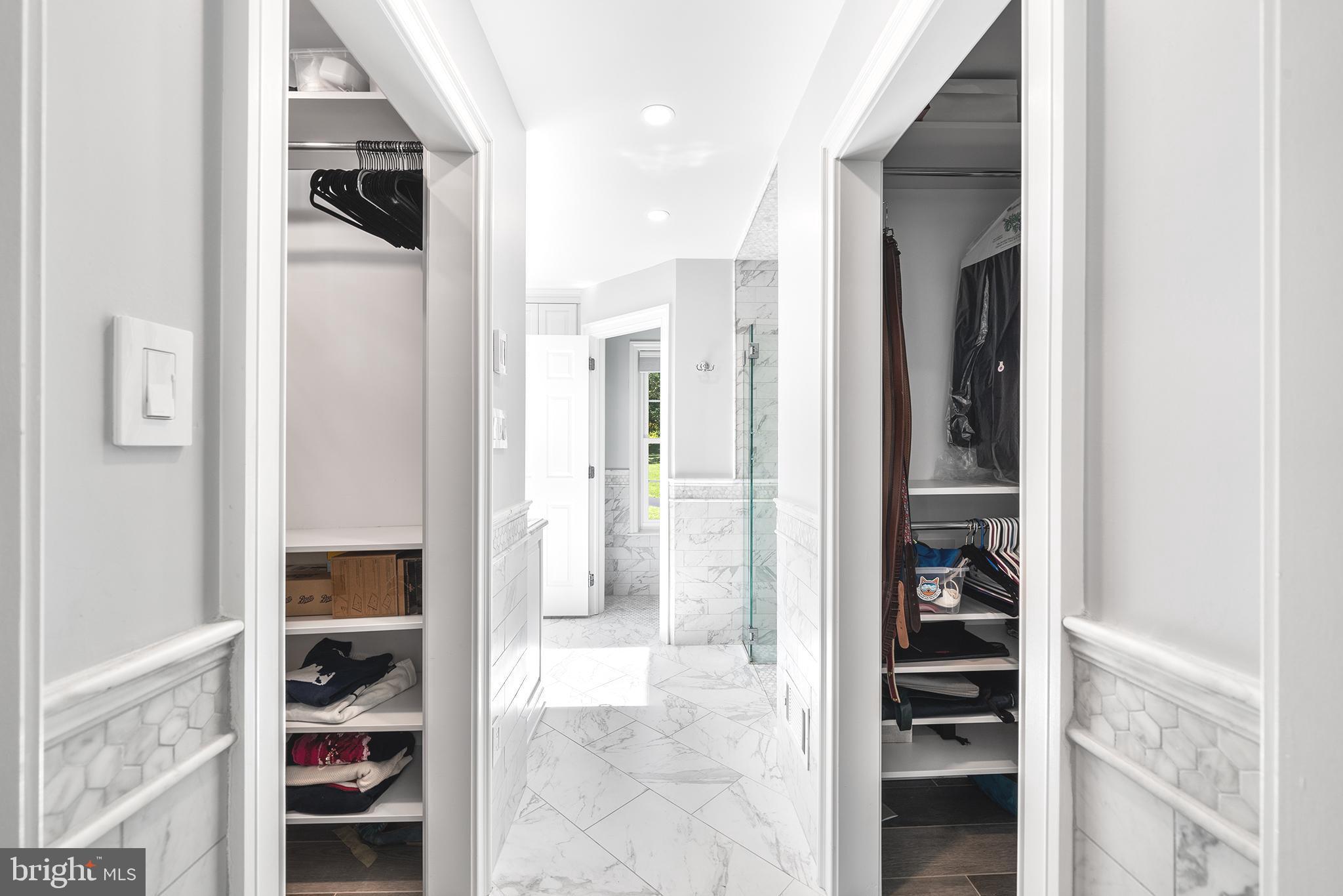 SHADOW OAK - Residential