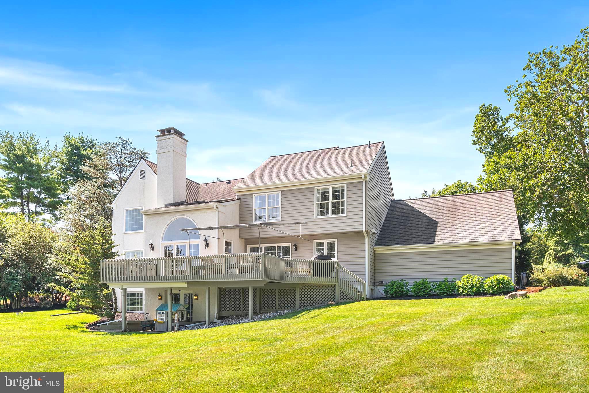 SHADOW OAK - Residential