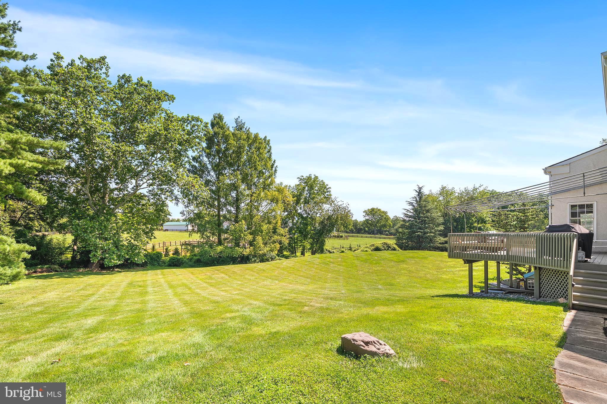 SHADOW OAK - Residential