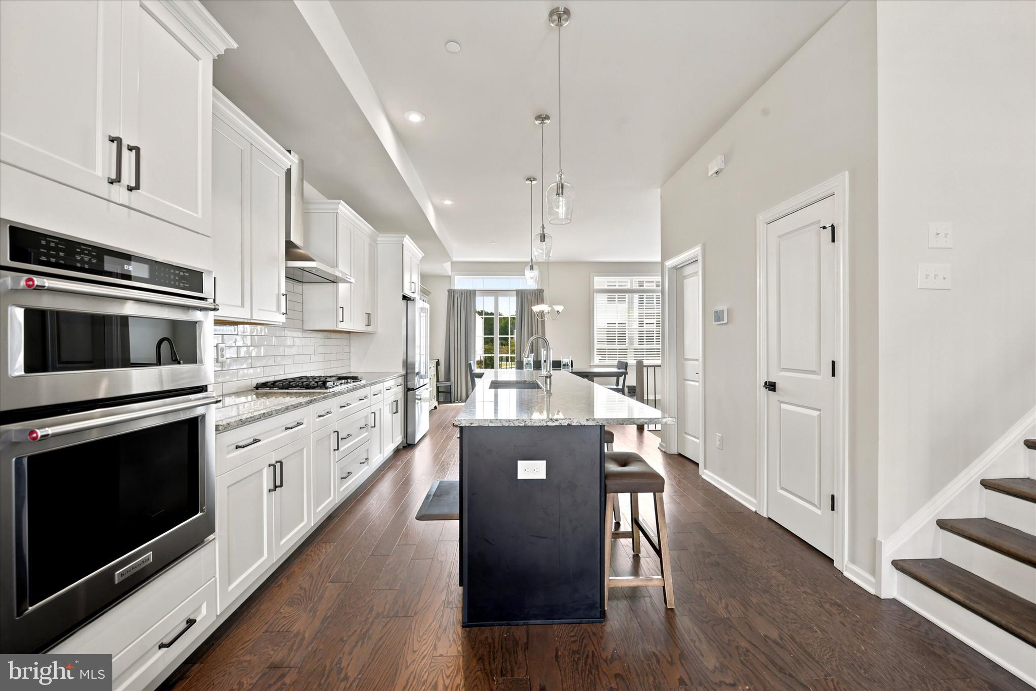 STEELPOINTE - Residential