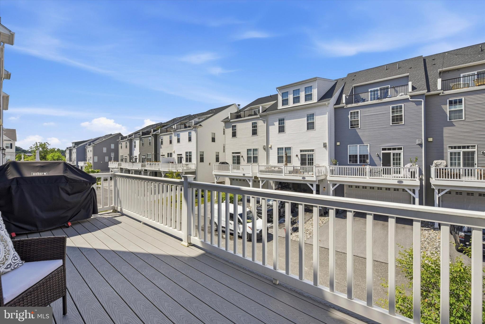 STEELPOINTE - Residential