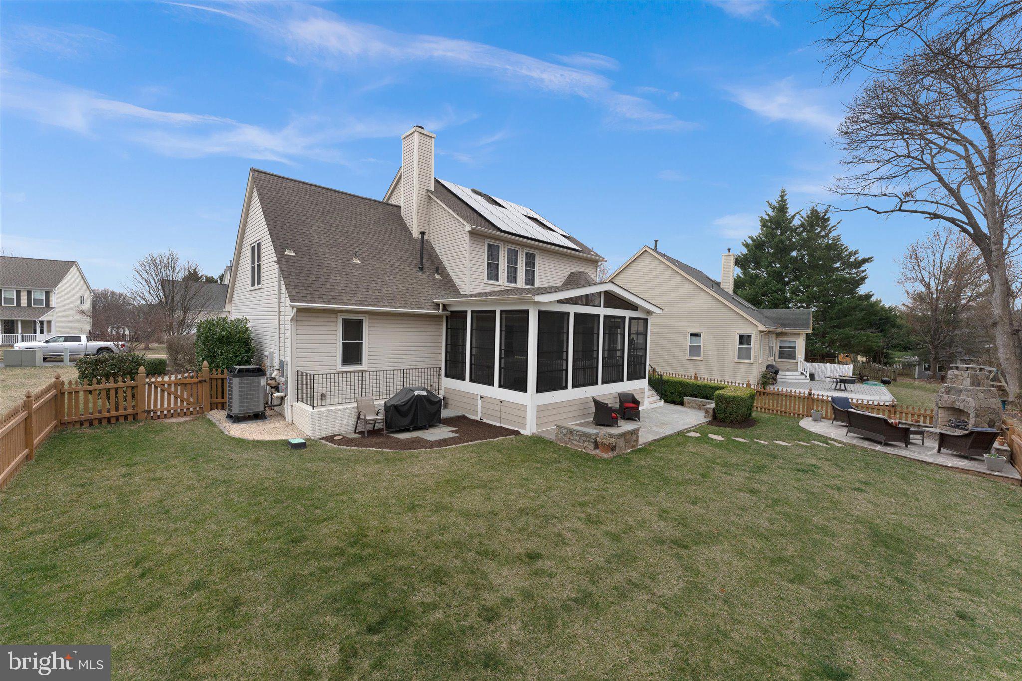 ASHBURN VILLAGE - Residential