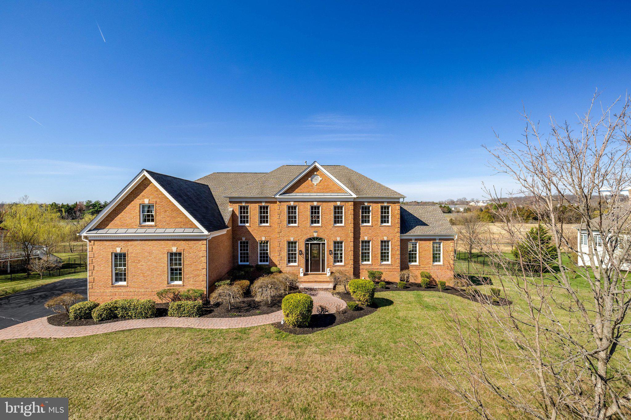 LOUDOUN VALLEY ESTATES - Residential