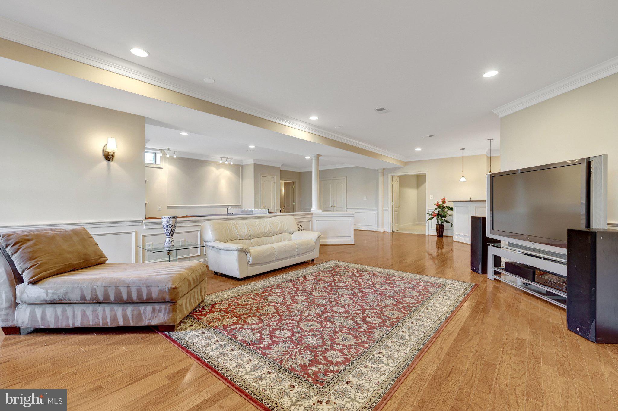 LOUDOUN VALLEY ESTATES - Residential
