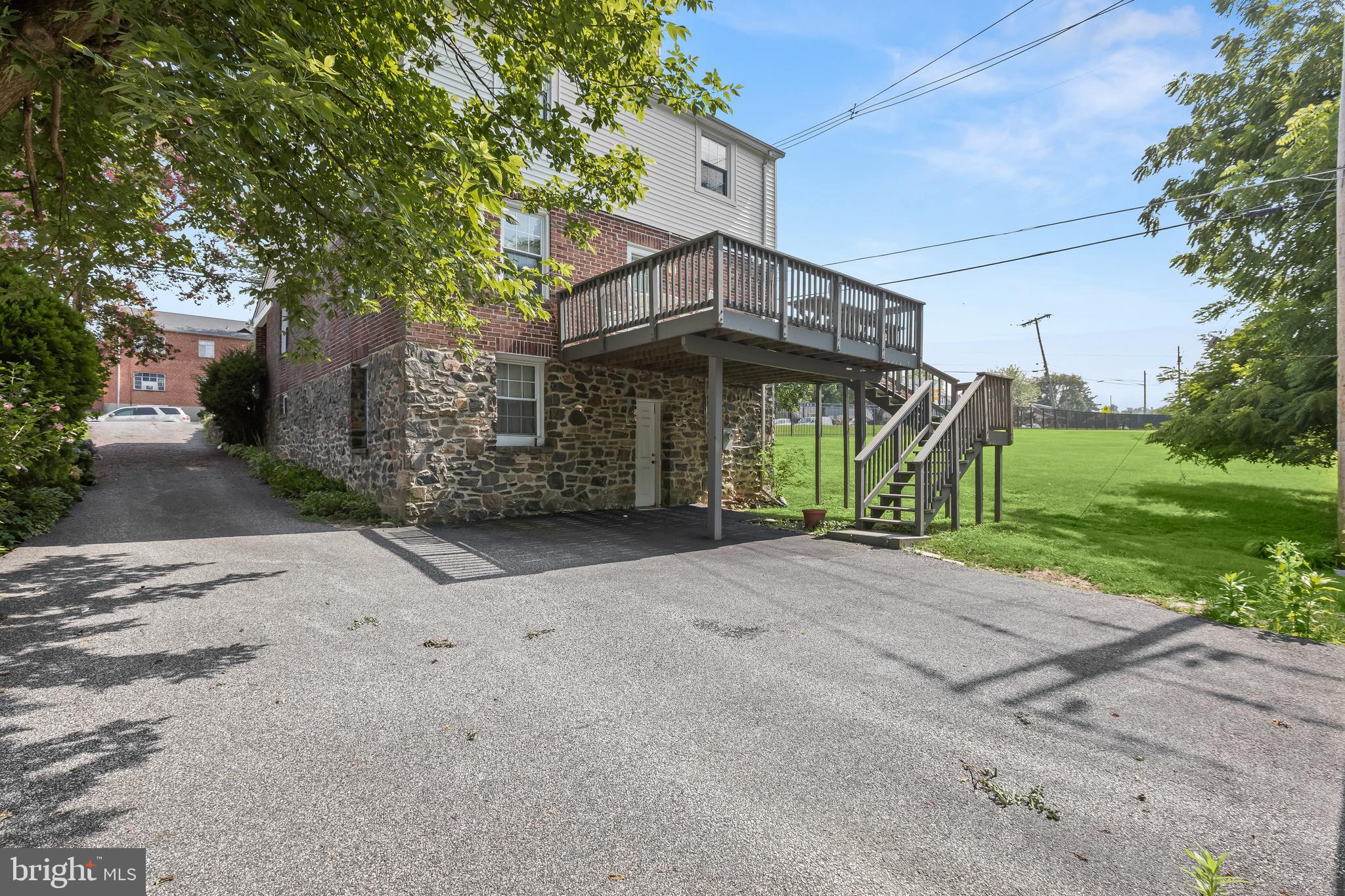 ARBUTUS - Residential