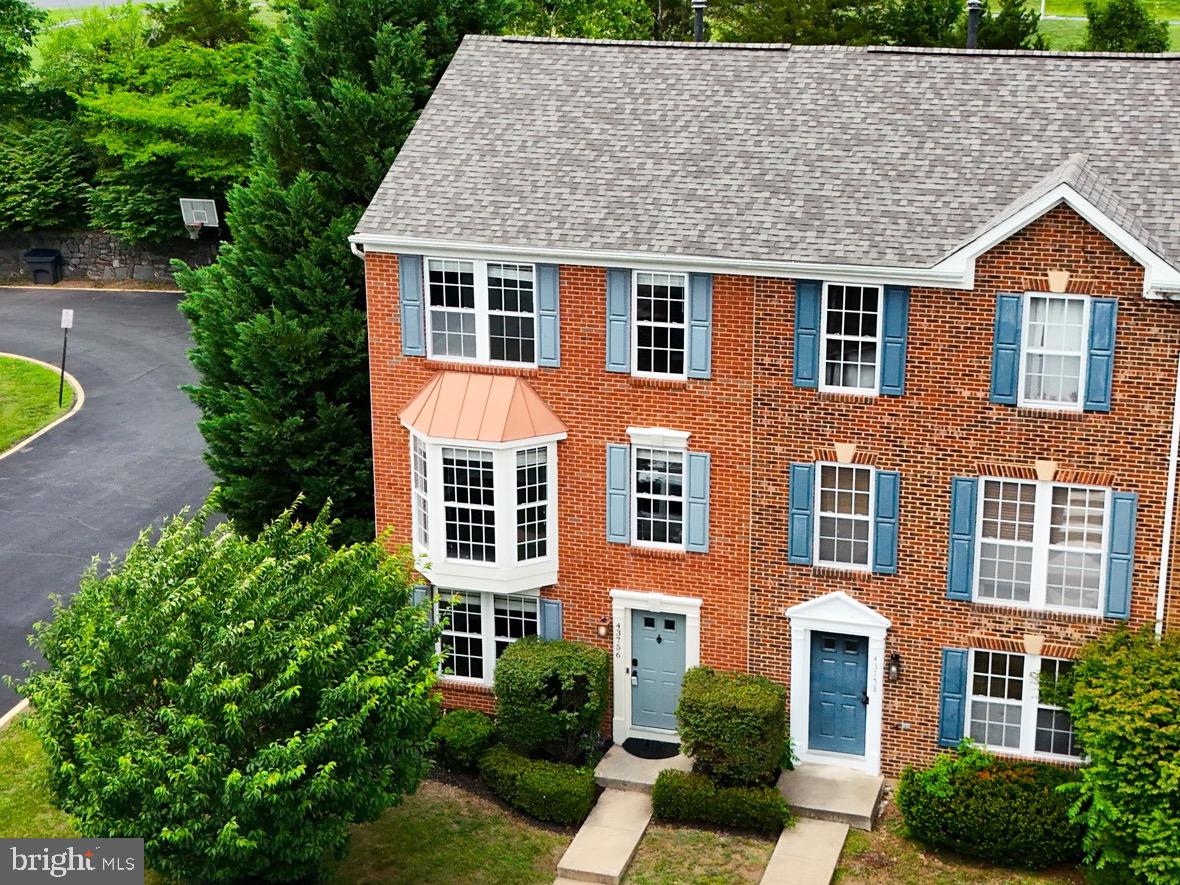 🏡OPEN  HOUSE this Saturday, July 18 * 1-3pm* LOCATION LOCATION LOCATION *This HOA allows commercial vehicles w/HOA Board approval. Rarely available end-unit townhome in the sought-after Ashburn Manor community! This beautifully maintained home offers 3 bedrooms on the upper level and has been lovingly cared for by its original owner.


✨ Recent Updates Include:

• Roof replaced in 2024
• HVAC replaced in 2022
• Updated kitchen with stainless steel appliances
• LG refrigerator (2020)
• Frigidaire Microwave & Stove  (2020)
• Whirlpool Dishwasher (2022)
• Luxury vinyl plank flooring throughout
• Updated bathrooms
• Custom closet systems in all bedrooms
• Ceiling fans in every bedroom
• Recessed lighting throughout the main and lower levels

Step outside to enjoy the oversized deck with privacy fencing, stairs leading to the fenced backyard, and a lower-level patio perfect for relaxing or entertaining.
The lower-level recreation room features a custom drop zone just inside the back entrance, providing convenient access from the two assigned parking spaces located directly behind the home.
Located in historic Old Ashburn, this hidden gem of an established neighborhood offers incredible charm and character. Just steps from the Washington & Old Dominion Trail and minutes from major commuter routes, shopping, dining, and everything Ashburn has to offer.
📍 Ashburn Manor neighborhood in the OLD Ashburn area

***Come discover why Ashburn Manor remains one of Ashburn’s best-kept secrets!