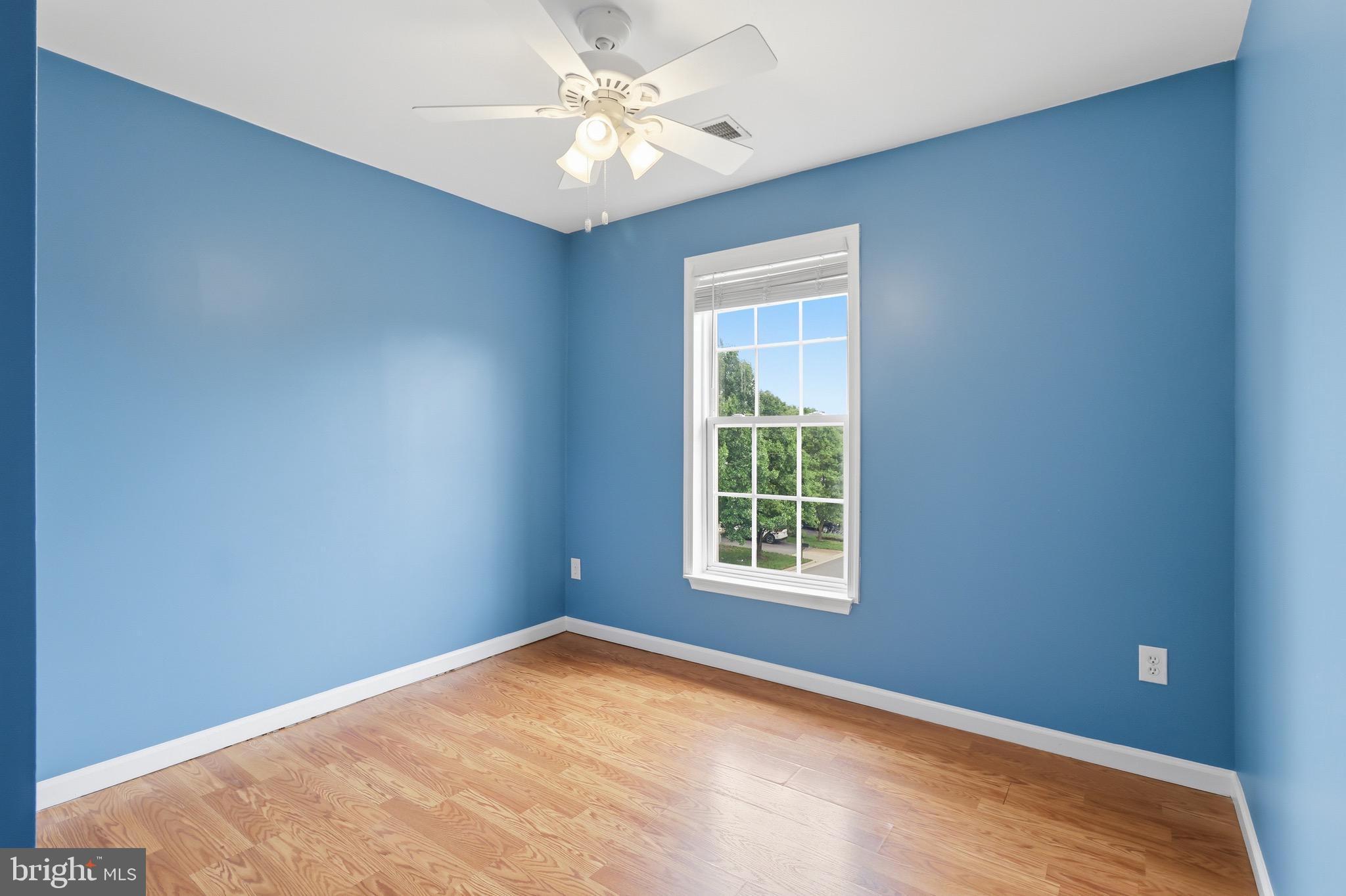 ASHBURN MANOR - Residential