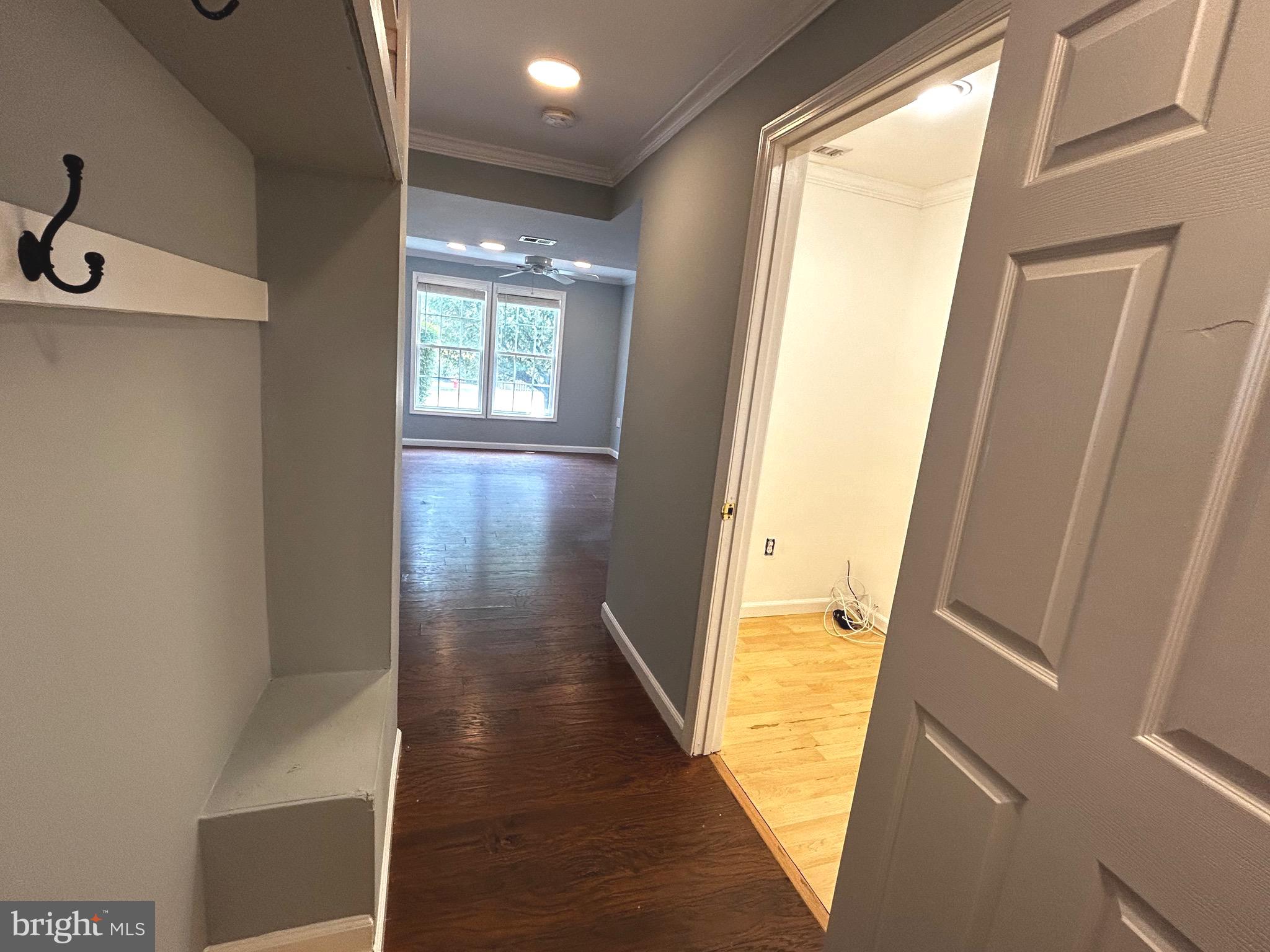 ASHBURN MANOR - Residential