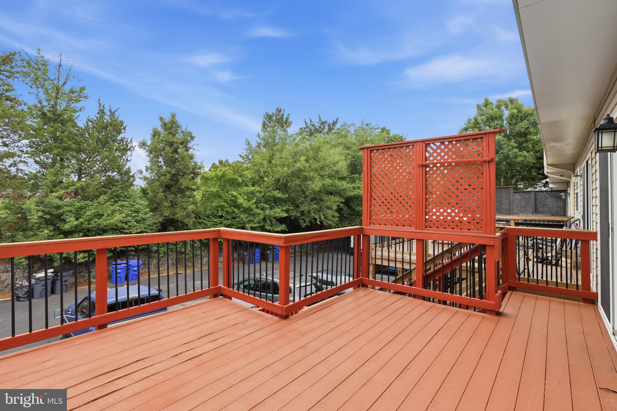 ASHBURN MANOR - Residential