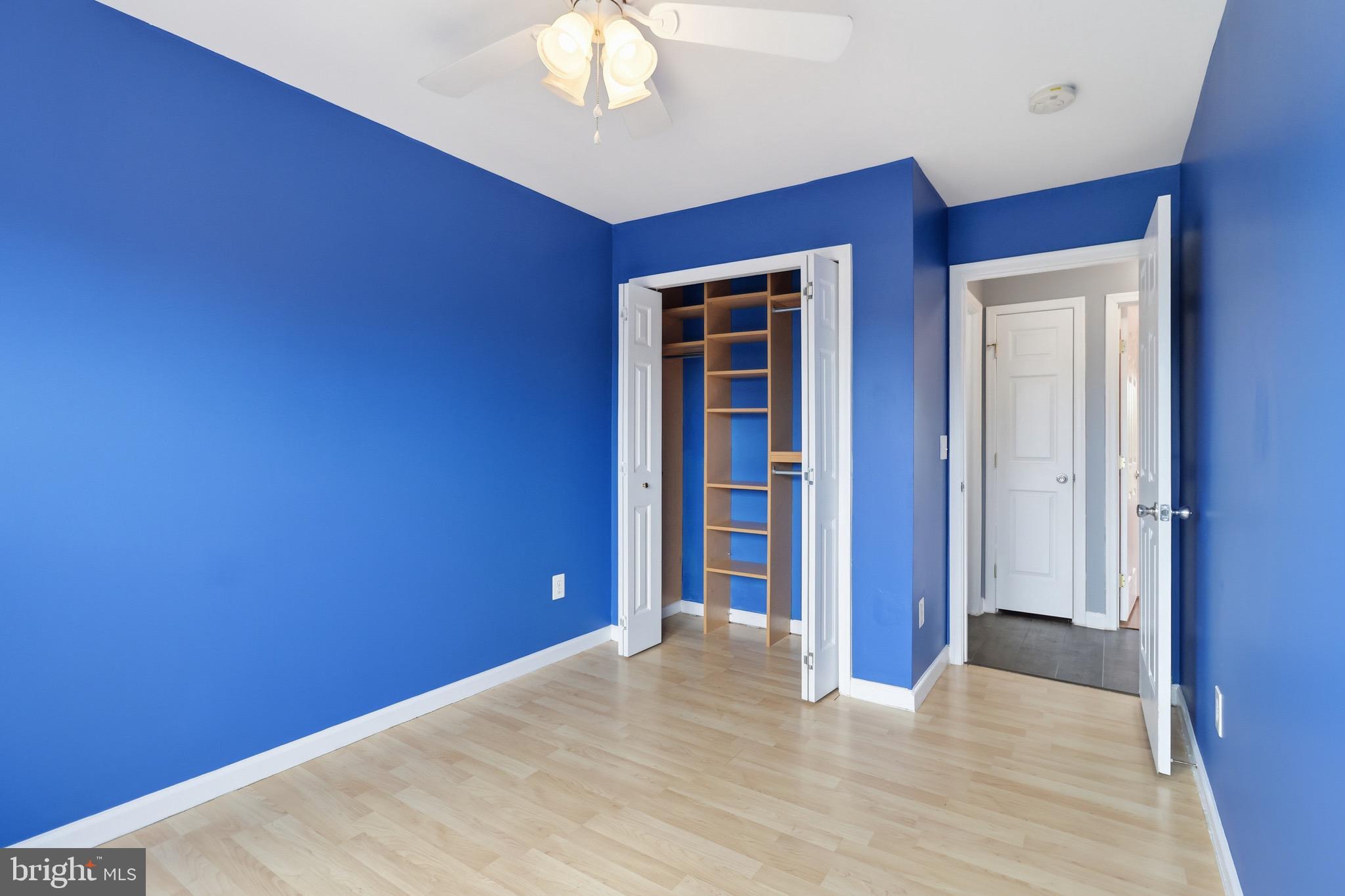 ASHBURN MANOR - Residential