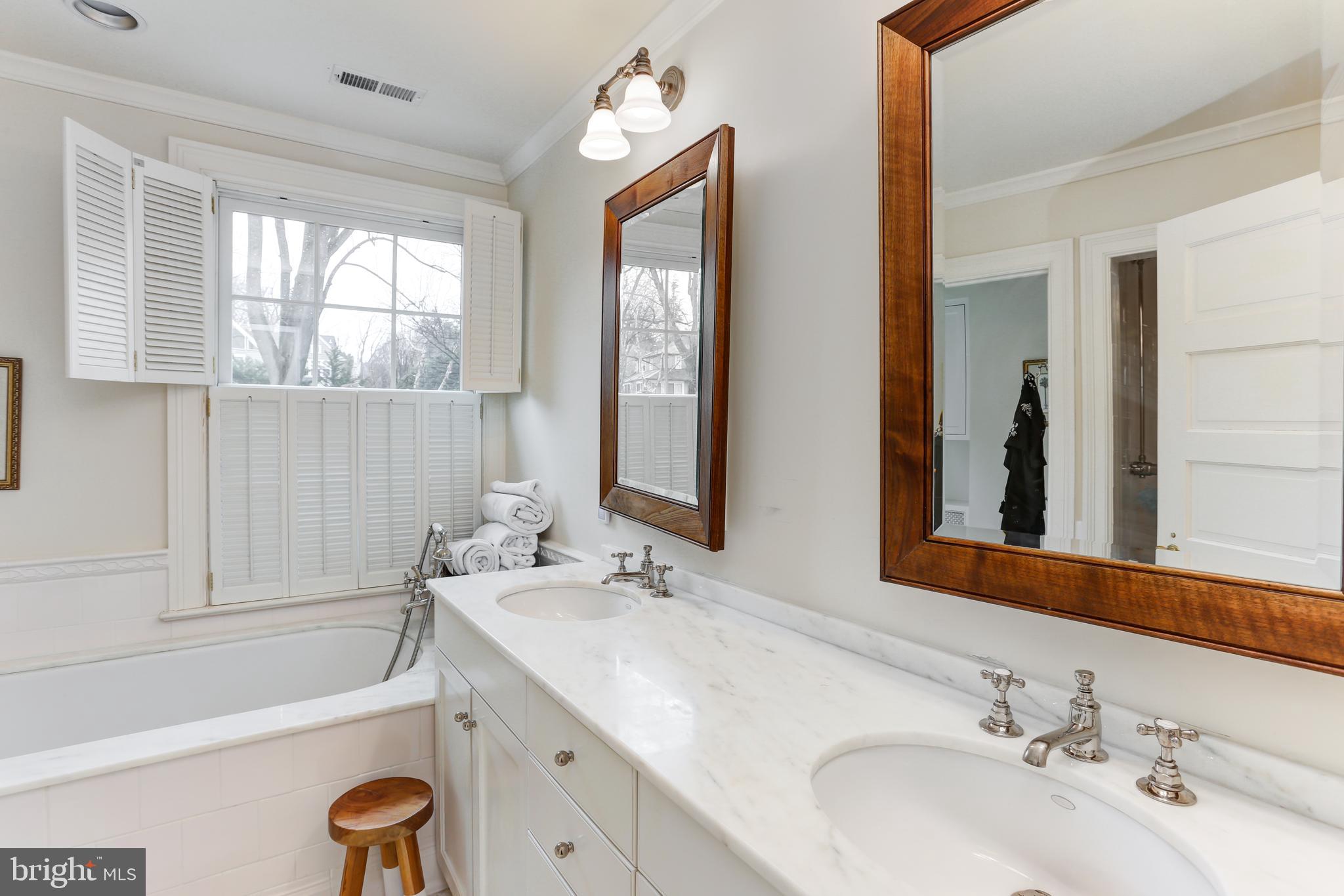 WESLEY HEIGHTS - Residential