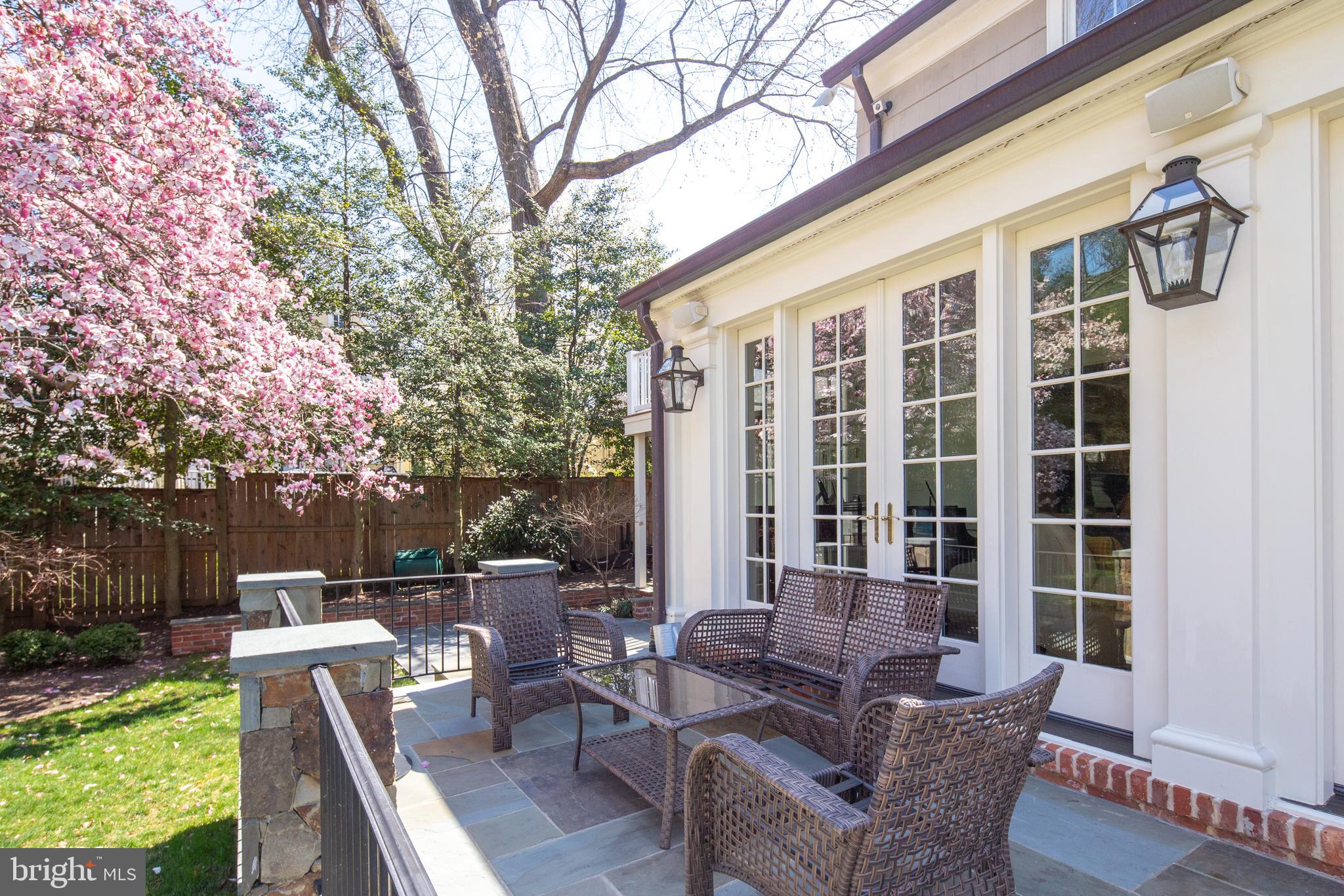 WESLEY HEIGHTS - Residential