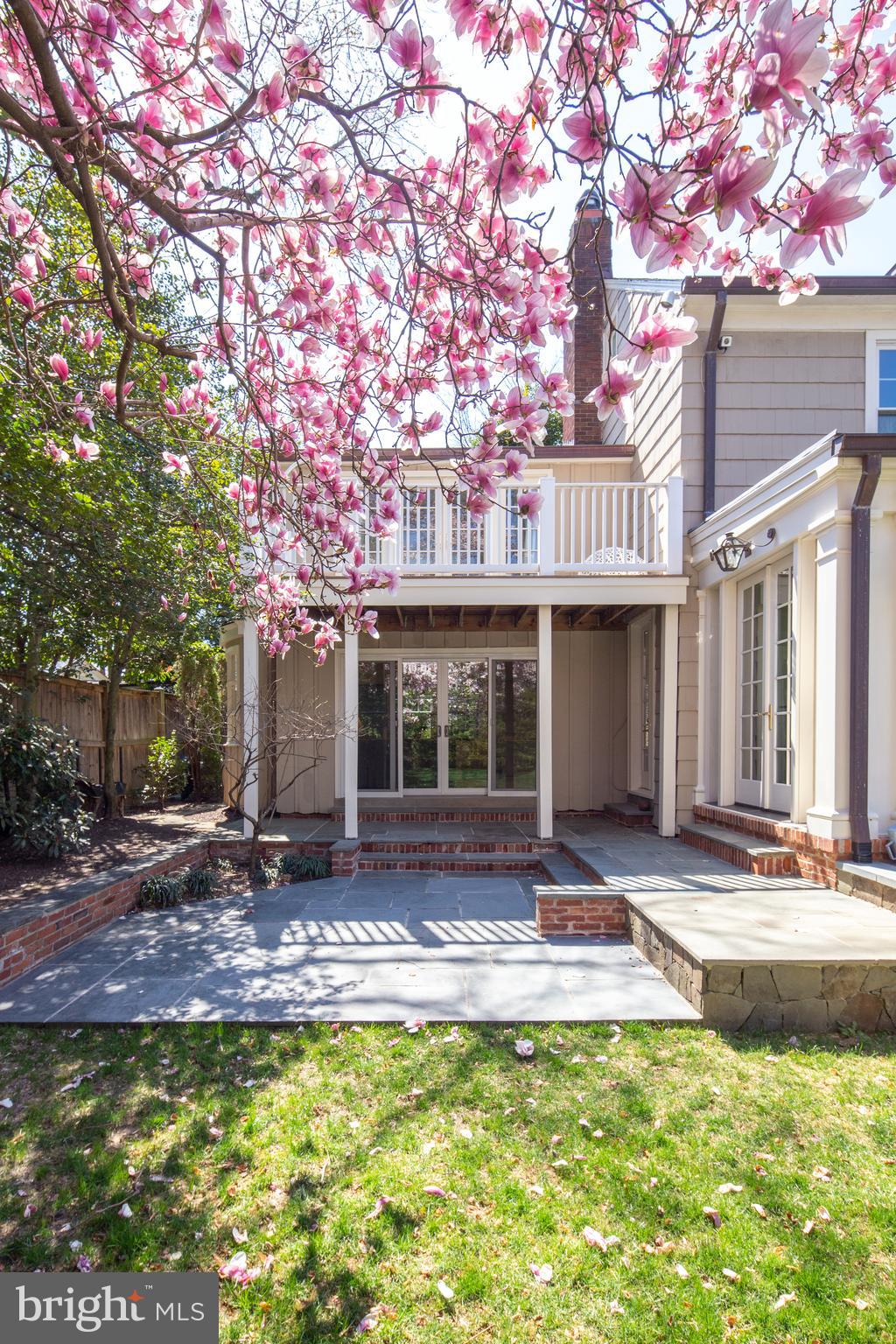 WESLEY HEIGHTS - Residential