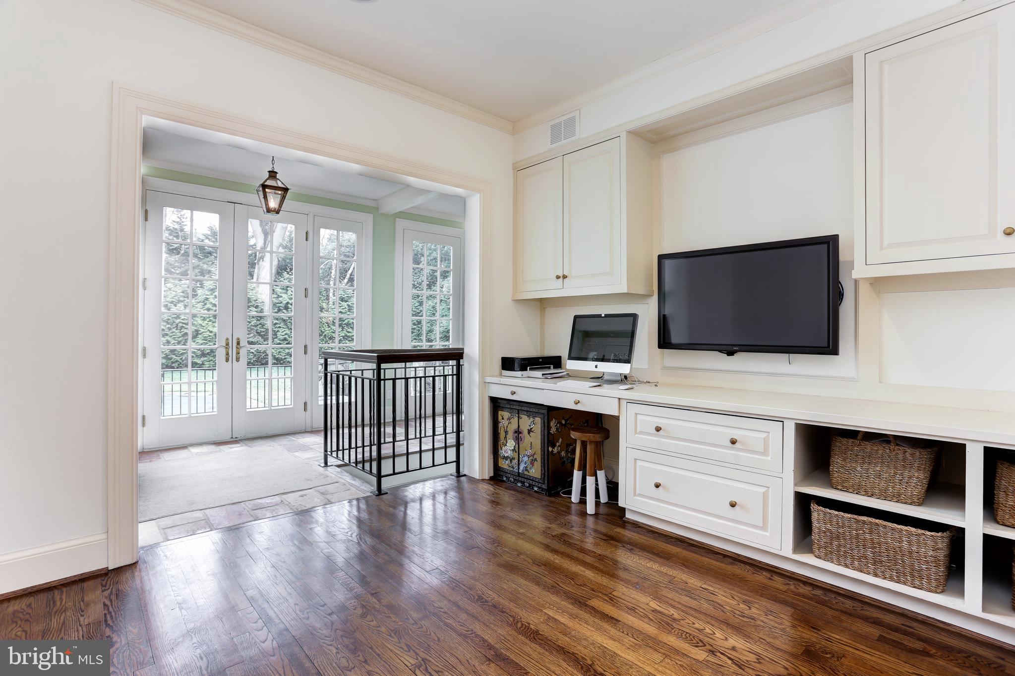 WESLEY HEIGHTS - Residential