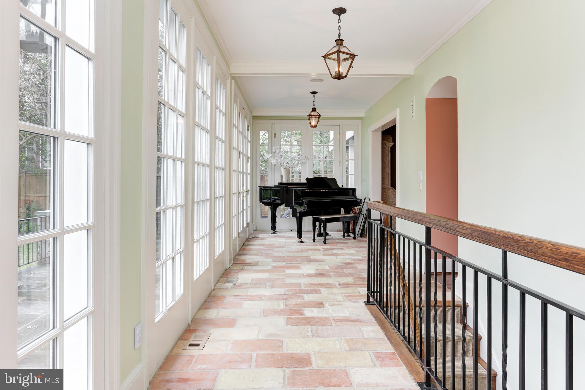 WESLEY HEIGHTS - Residential