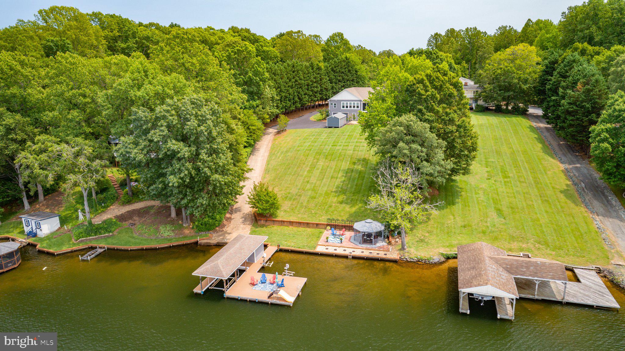 LONG ACRES - Residential