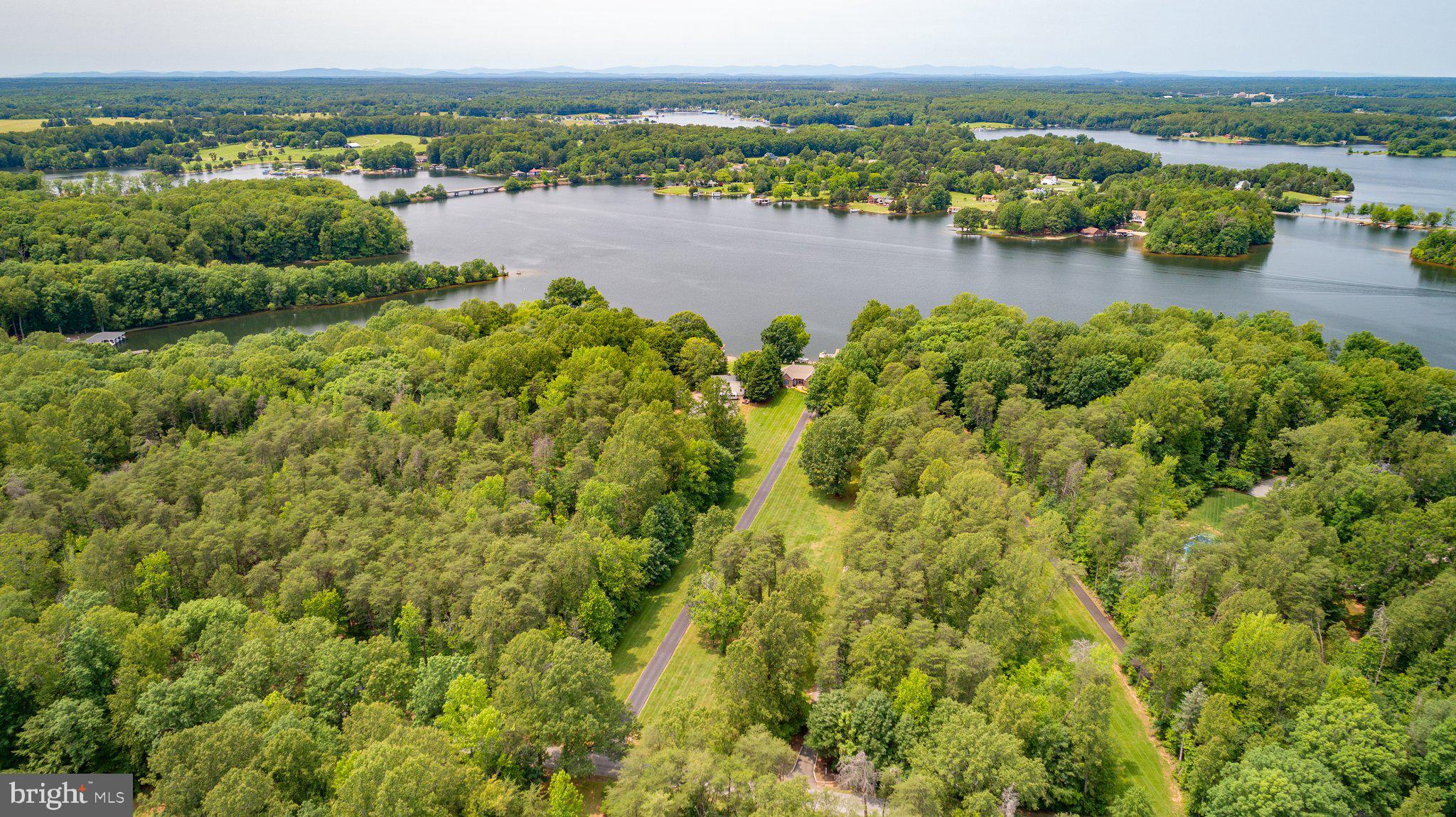 LONG ACRES - Residential