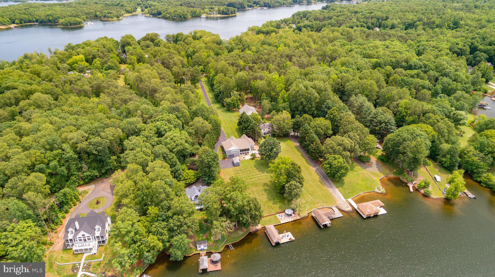 LONG ACRES - Residential