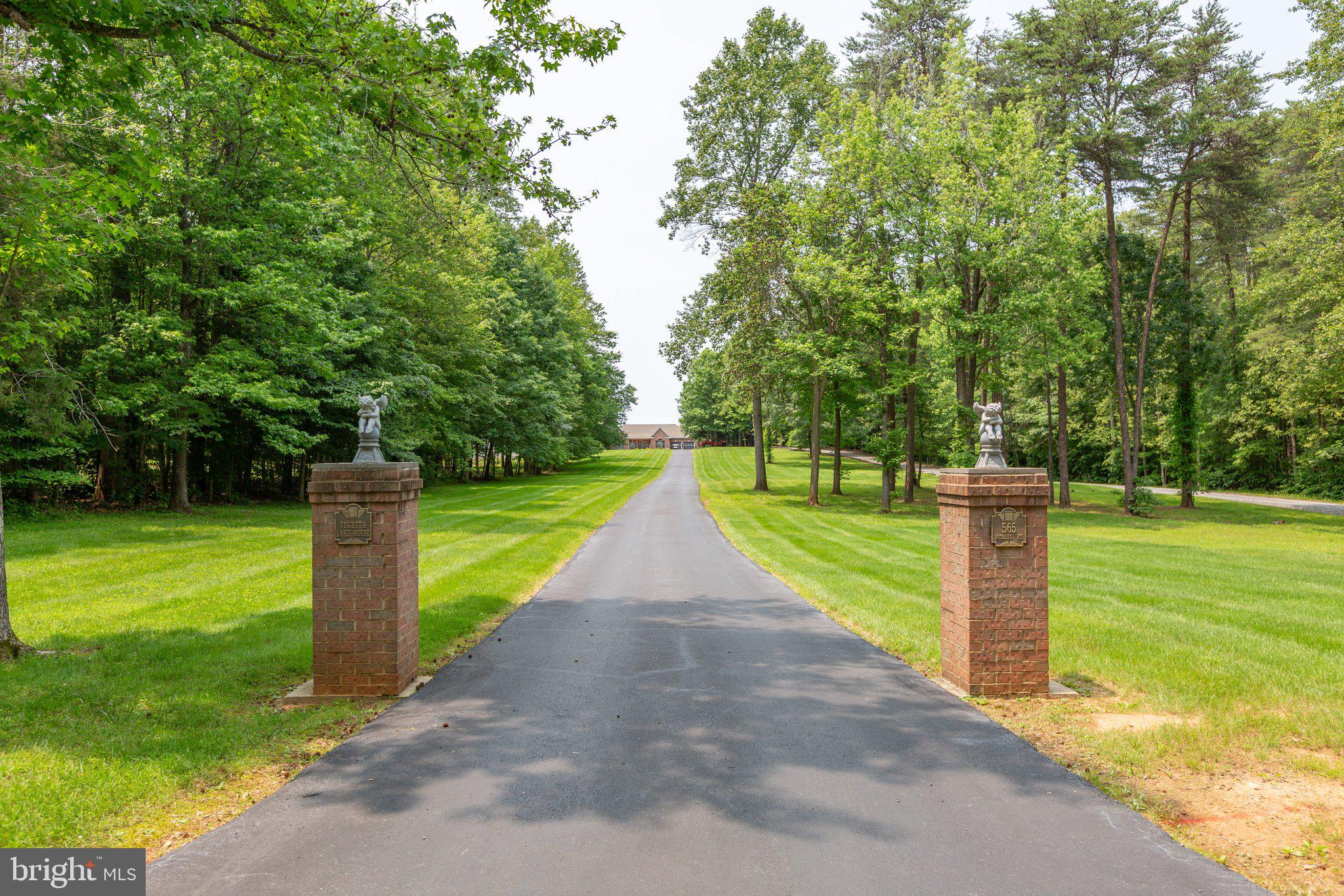 LONG ACRES - Residential